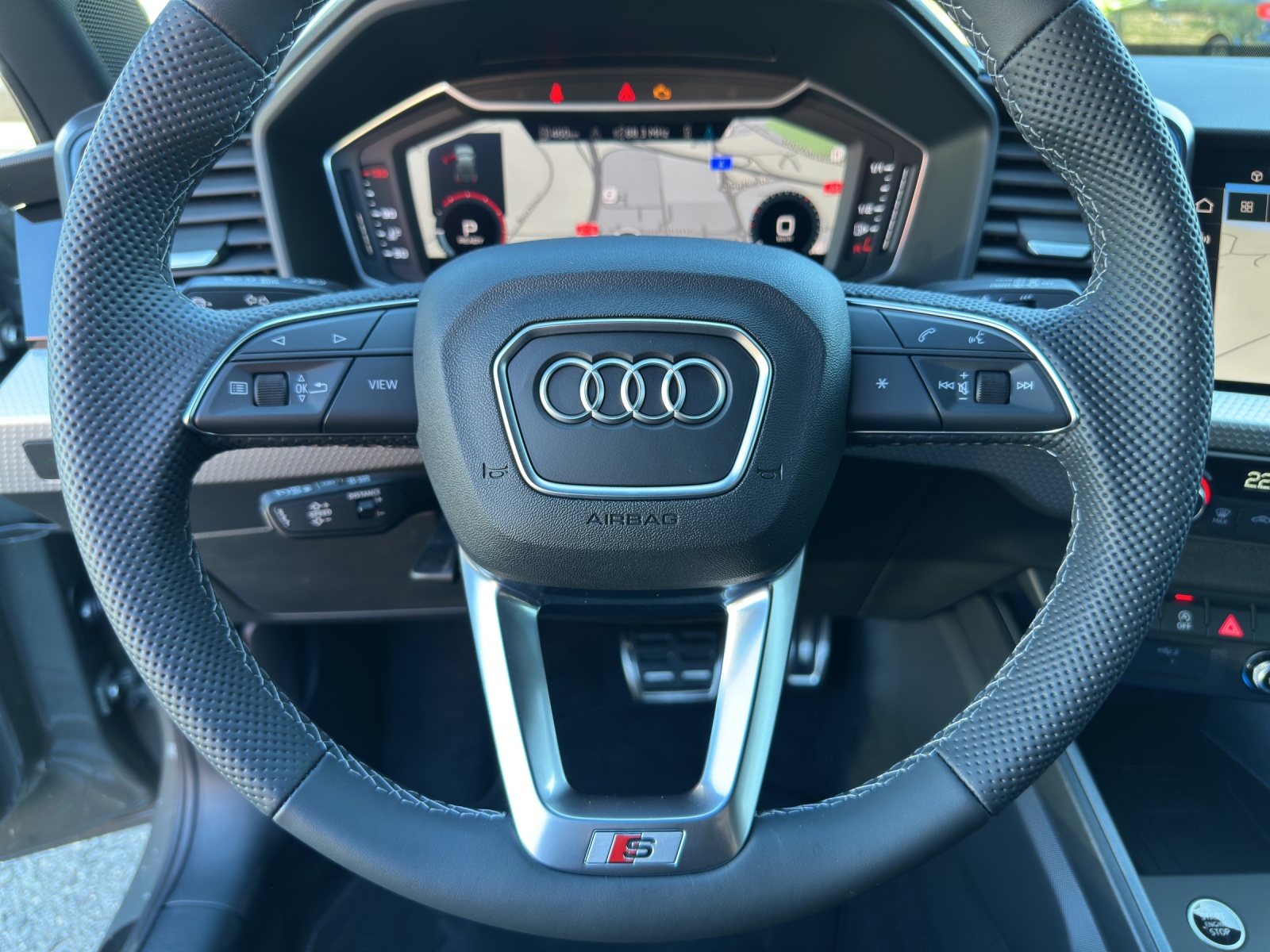 AUDI A1 Sportback 35 TFSI S Line S-tronic-image-12