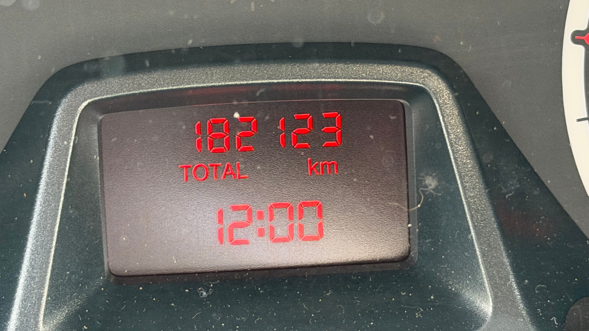 FORD KA 1.25 Ambiente-image-11