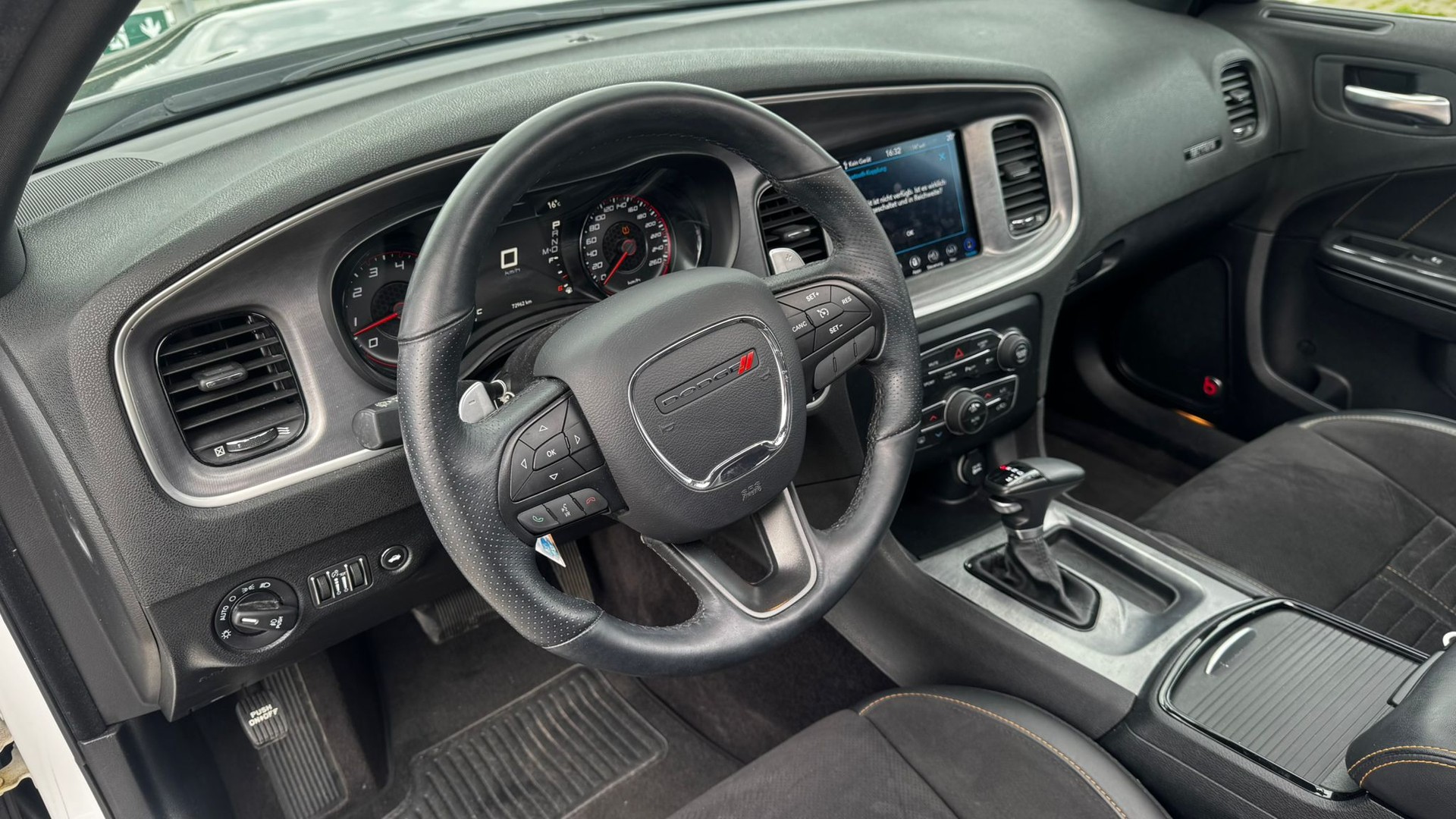 DODGE Charger DAYTONA-image-8