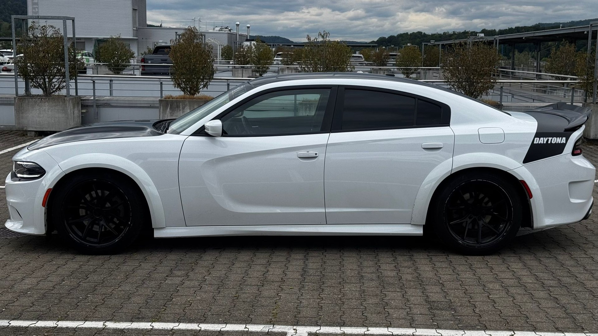 DODGE Charger DAYTONA-image-4