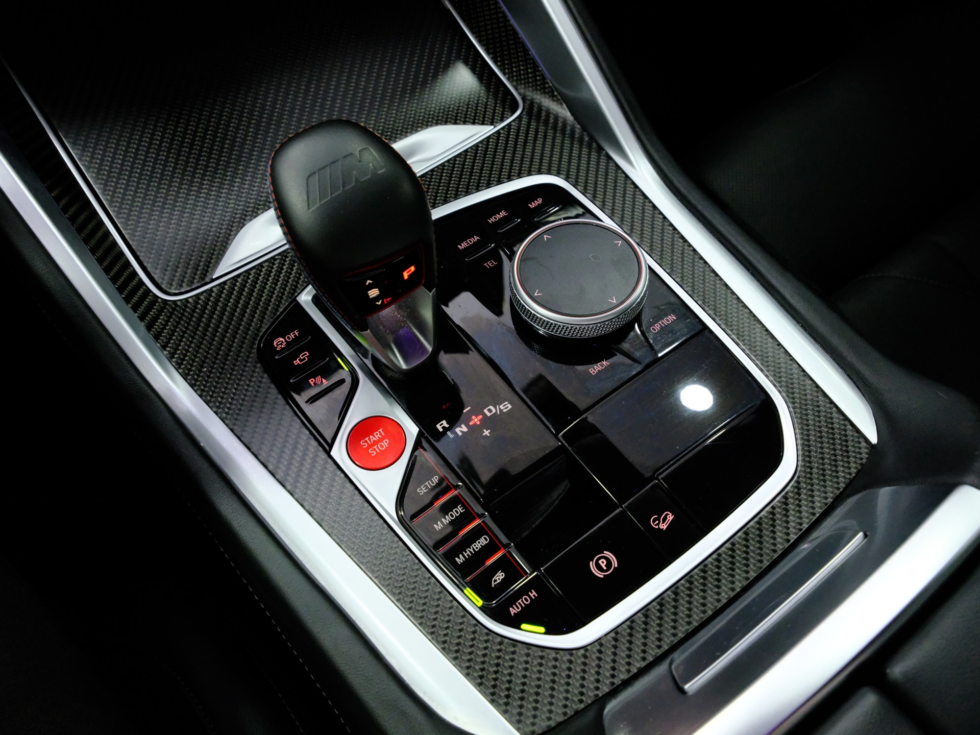 BMW XM xDrive 50e PHEV Steptronic-image-23