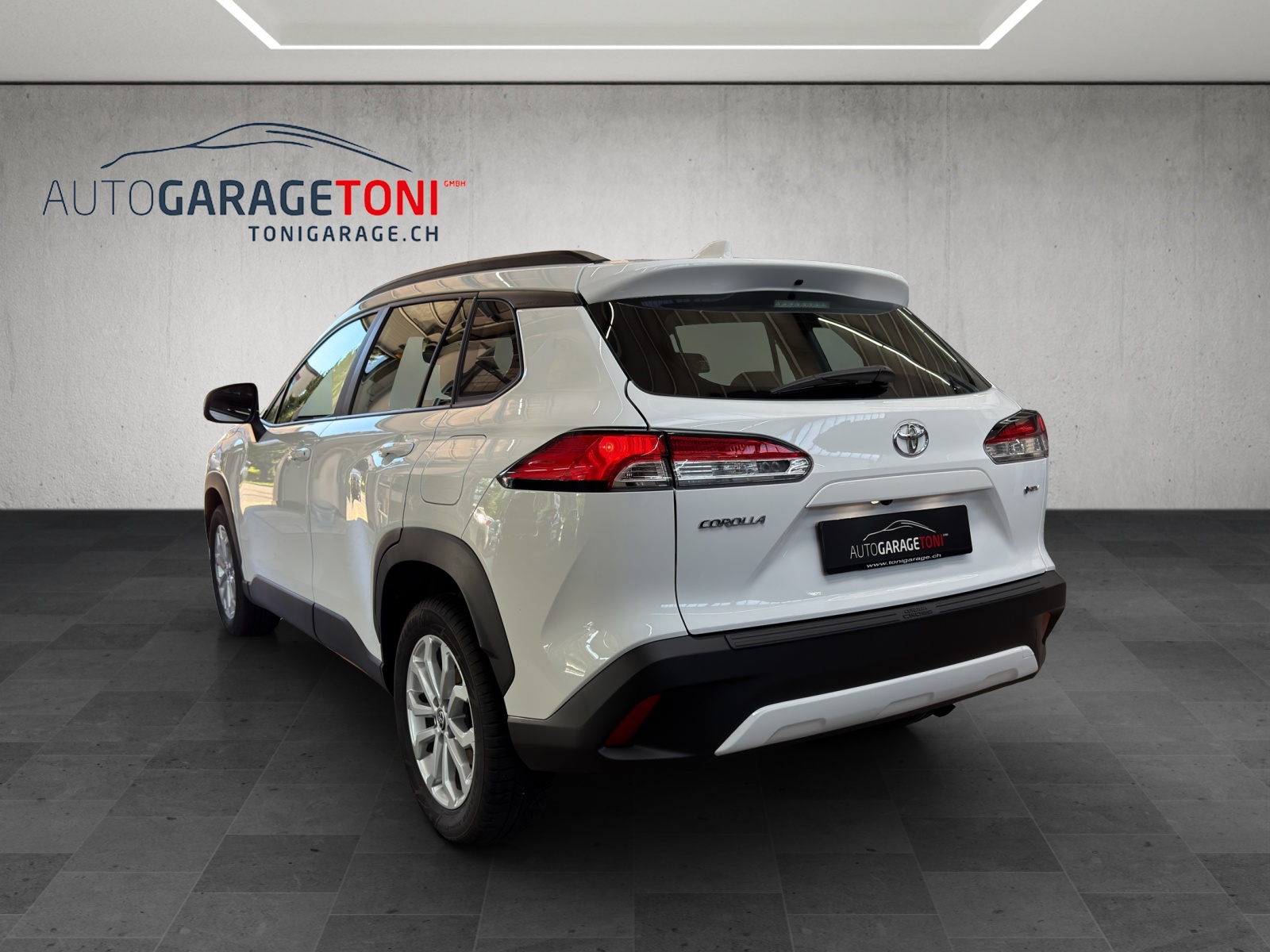TOYOTA Corolla Cross 1.8 Trend e-CVT-image-6