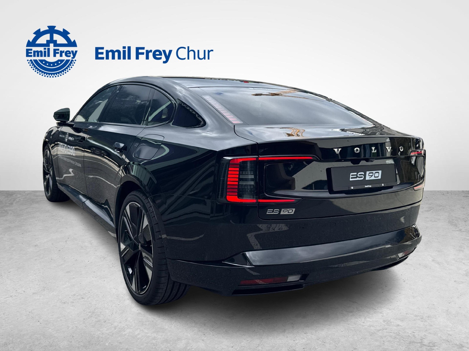 VOLVO ES90 Ultra-showroom-element-2