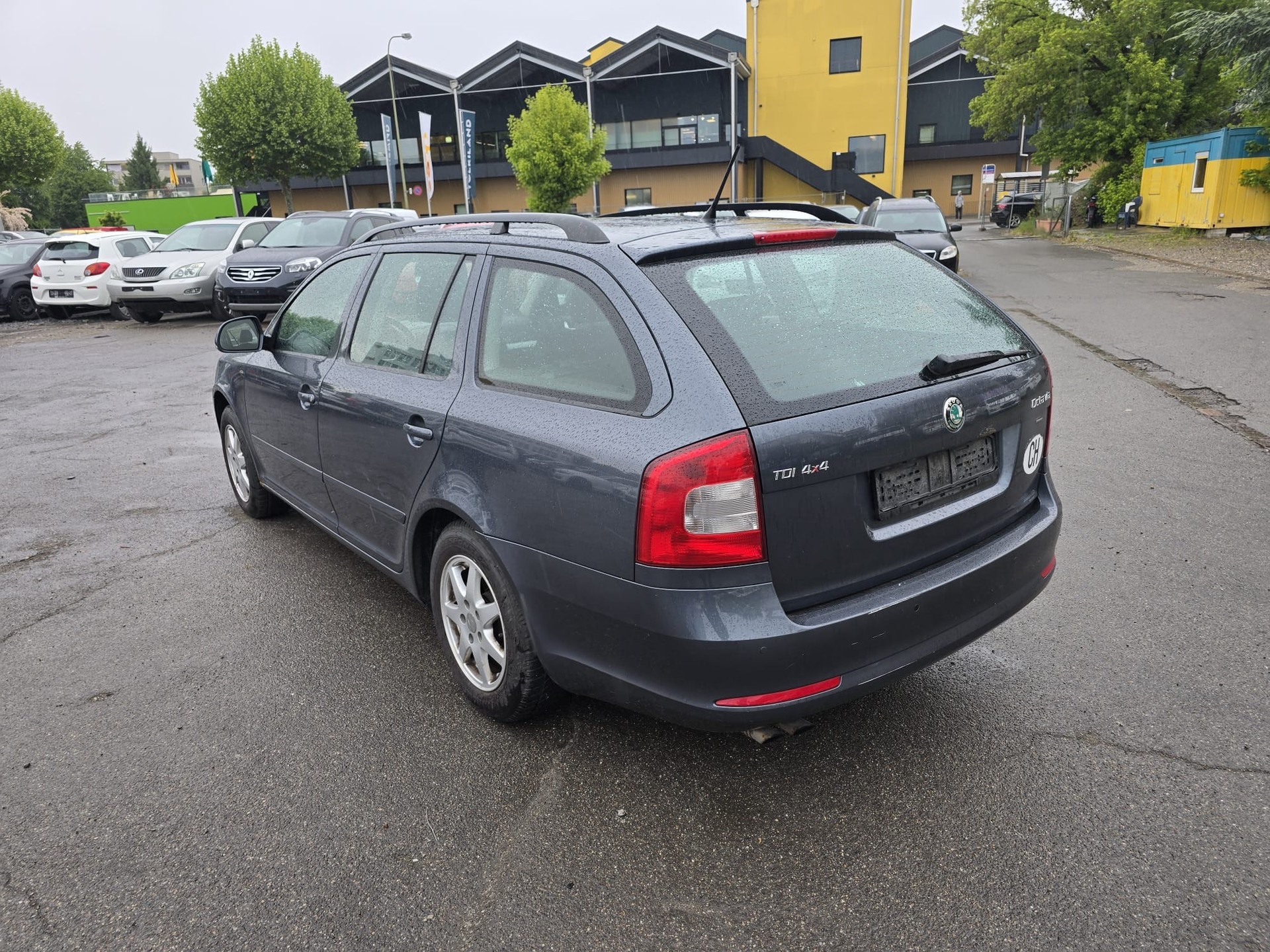 SKODA Octavia Combi 1.6 TDI Swiss Adventure 4x4-image-5