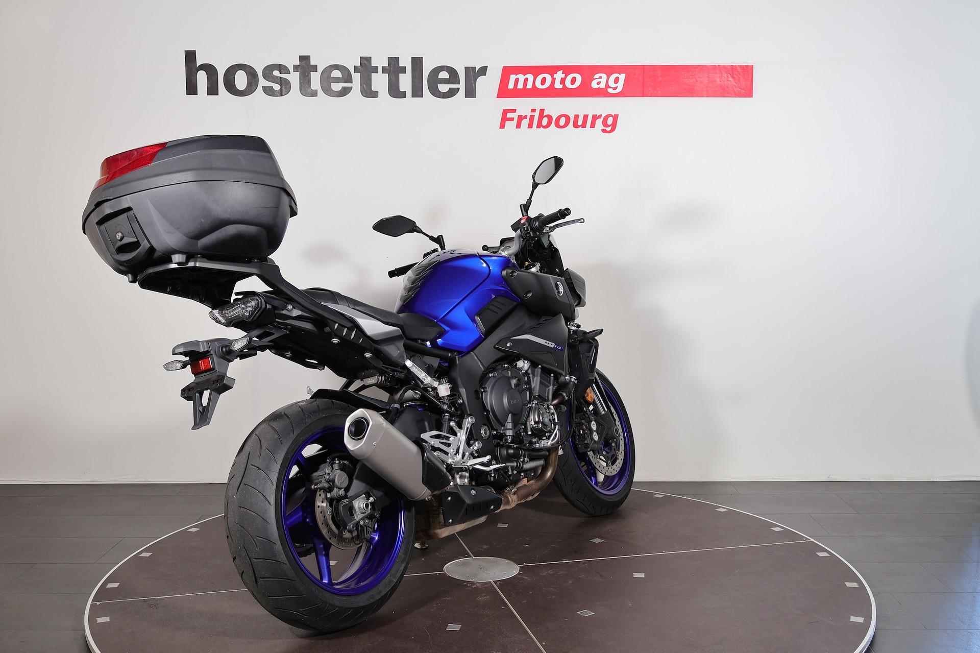 YAMAHA MT-10-showroom-element-2