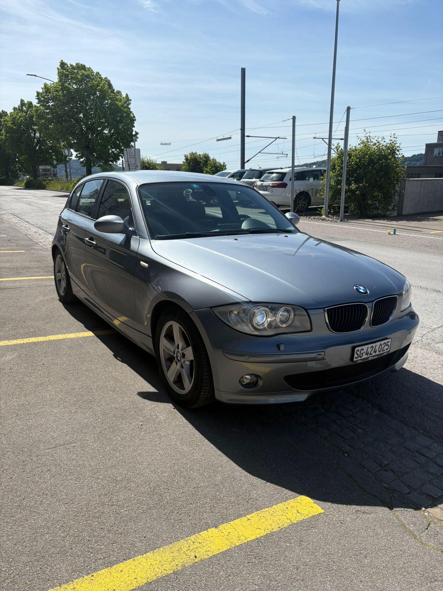 BMW 120d-image-1