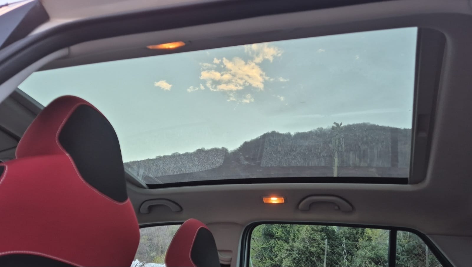 SKODA Fabia 1.2 TSI Monte Carlo-image-14