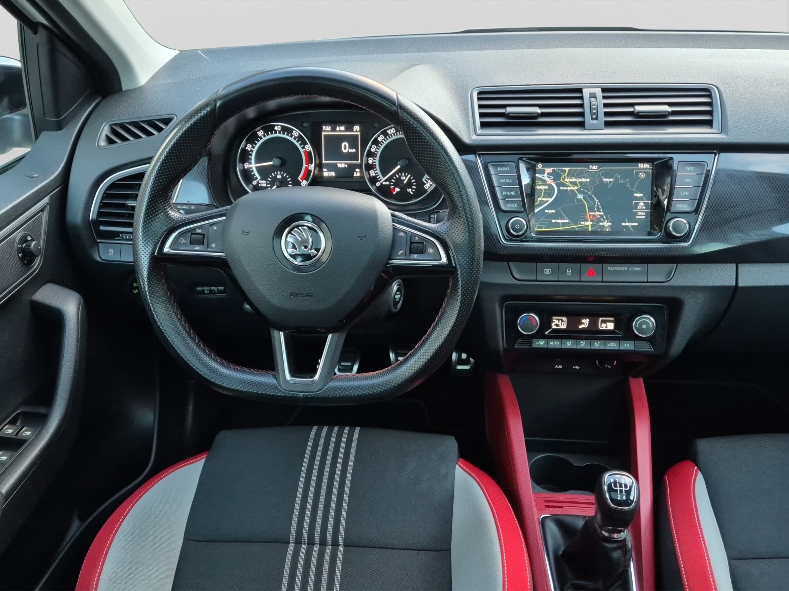SKODA Fabia 1.2 TSI Monte Carlo-image-10