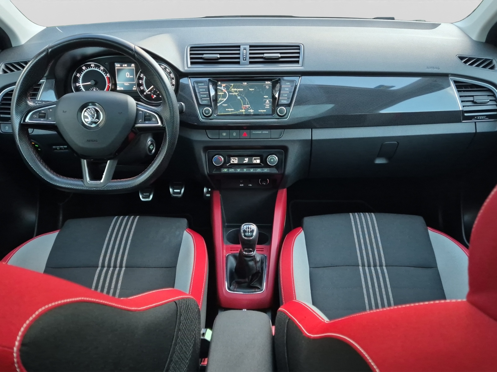 SKODA Fabia 1.2 TSI Monte Carlo-image-9