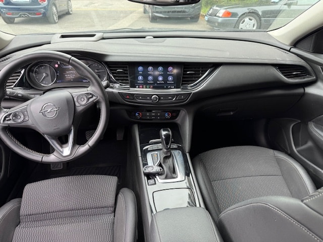 OPEL Insignia 1.6 CDTI Sports Tourer Excellence Automatic-image-6