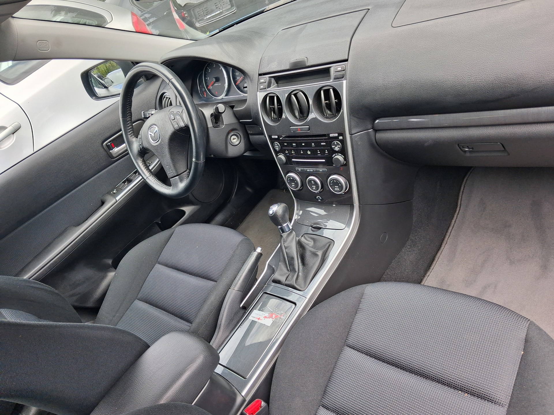 MAZDA 6 2.0 CD 16V Confort-image-4