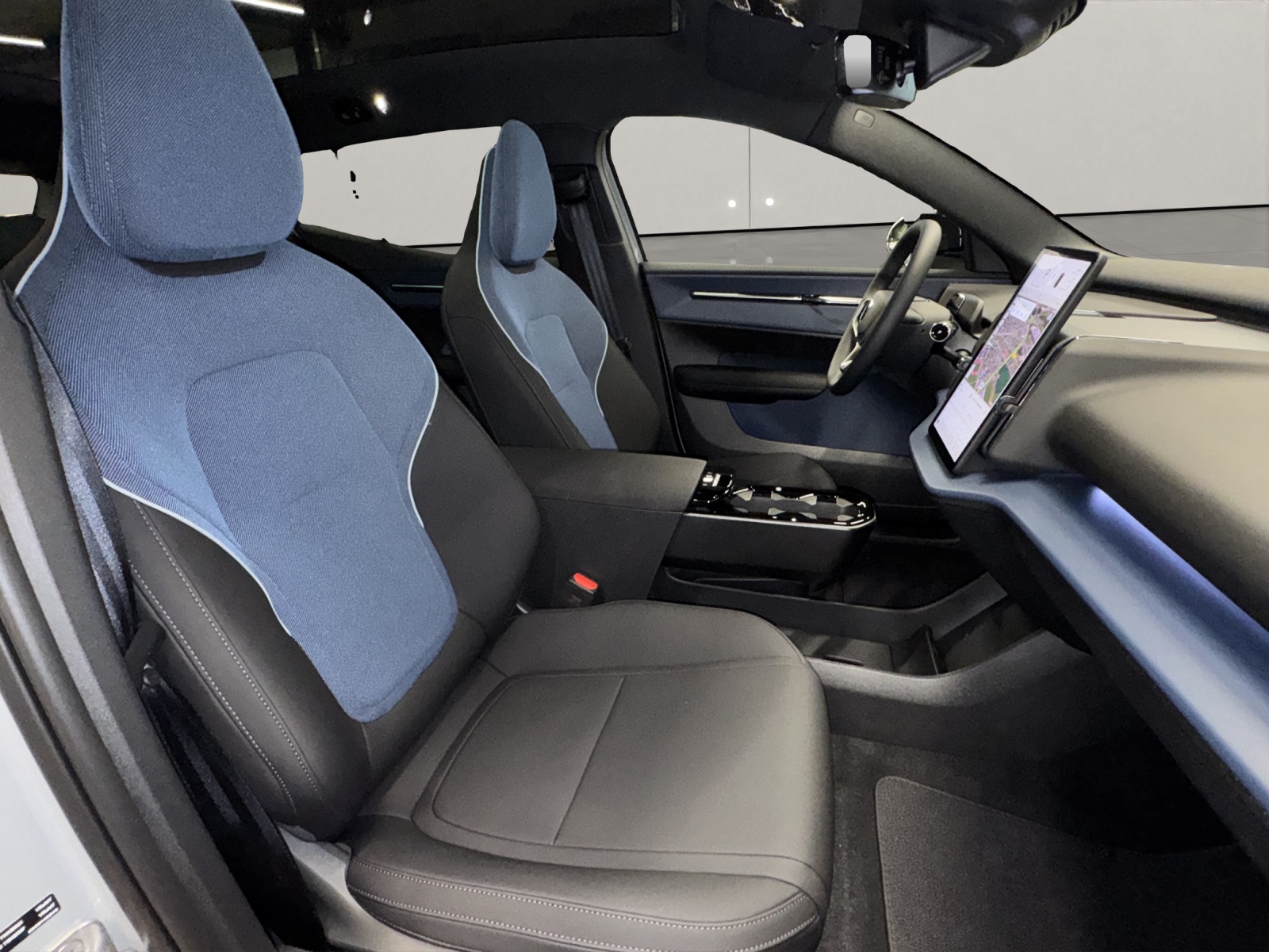 VOLVO EX30 CC P8 Ultra AWD-image-11