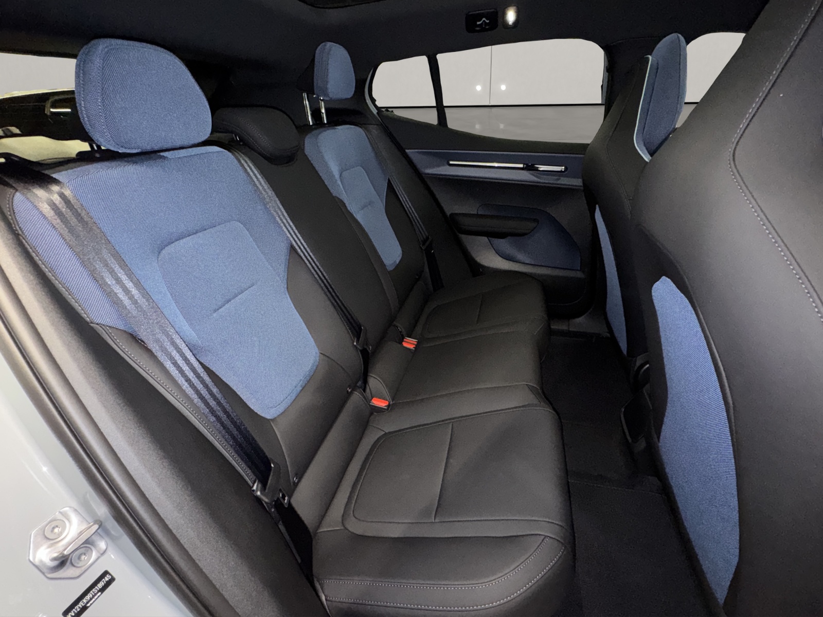 VOLVO EX30 CC P8 Ultra AWD-image-15
