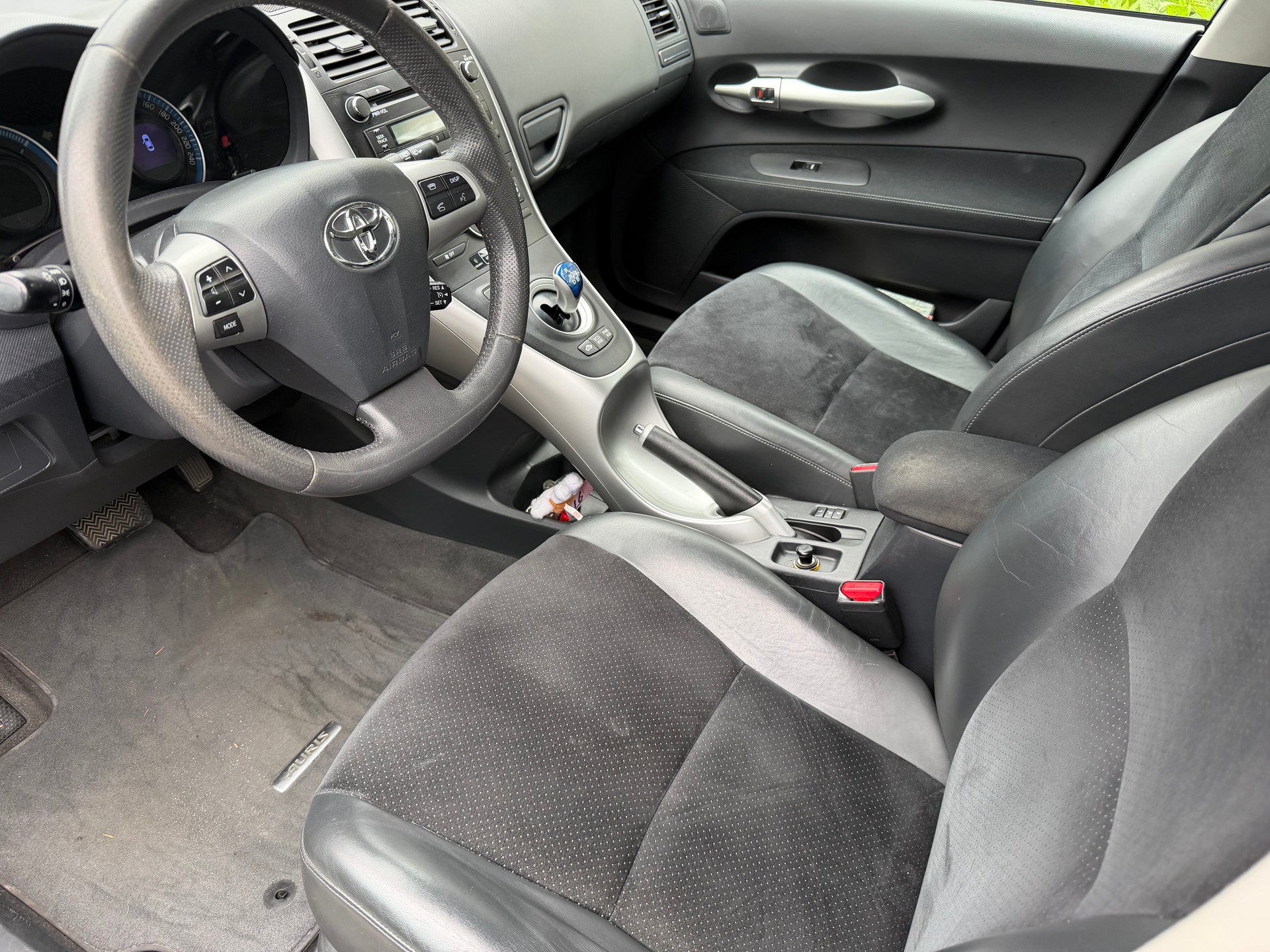 TOYOTA Auris 1.8 16V HSD Linea Sol-image-7