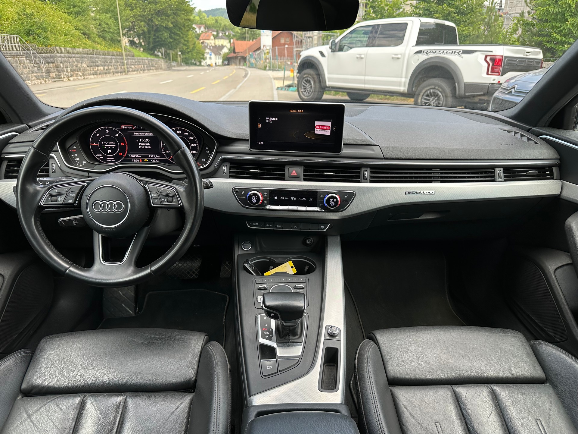 AUDI A4 Avant 2.0 TDI Sport quattro S-tronic-image-13