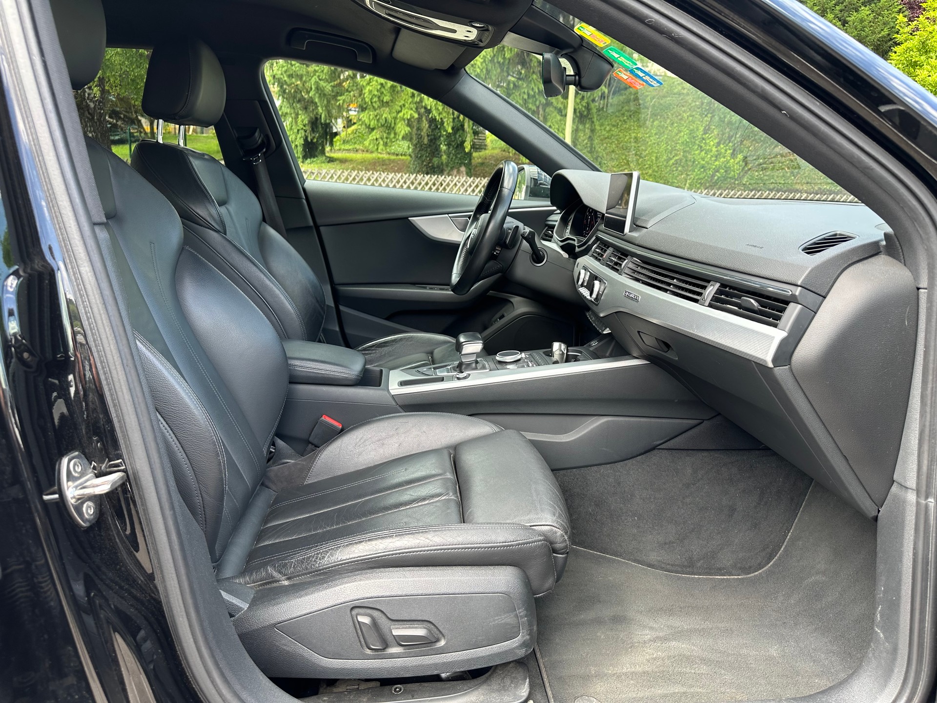 AUDI A4 Avant 2.0 TDI Sport quattro S-tronic-image-11