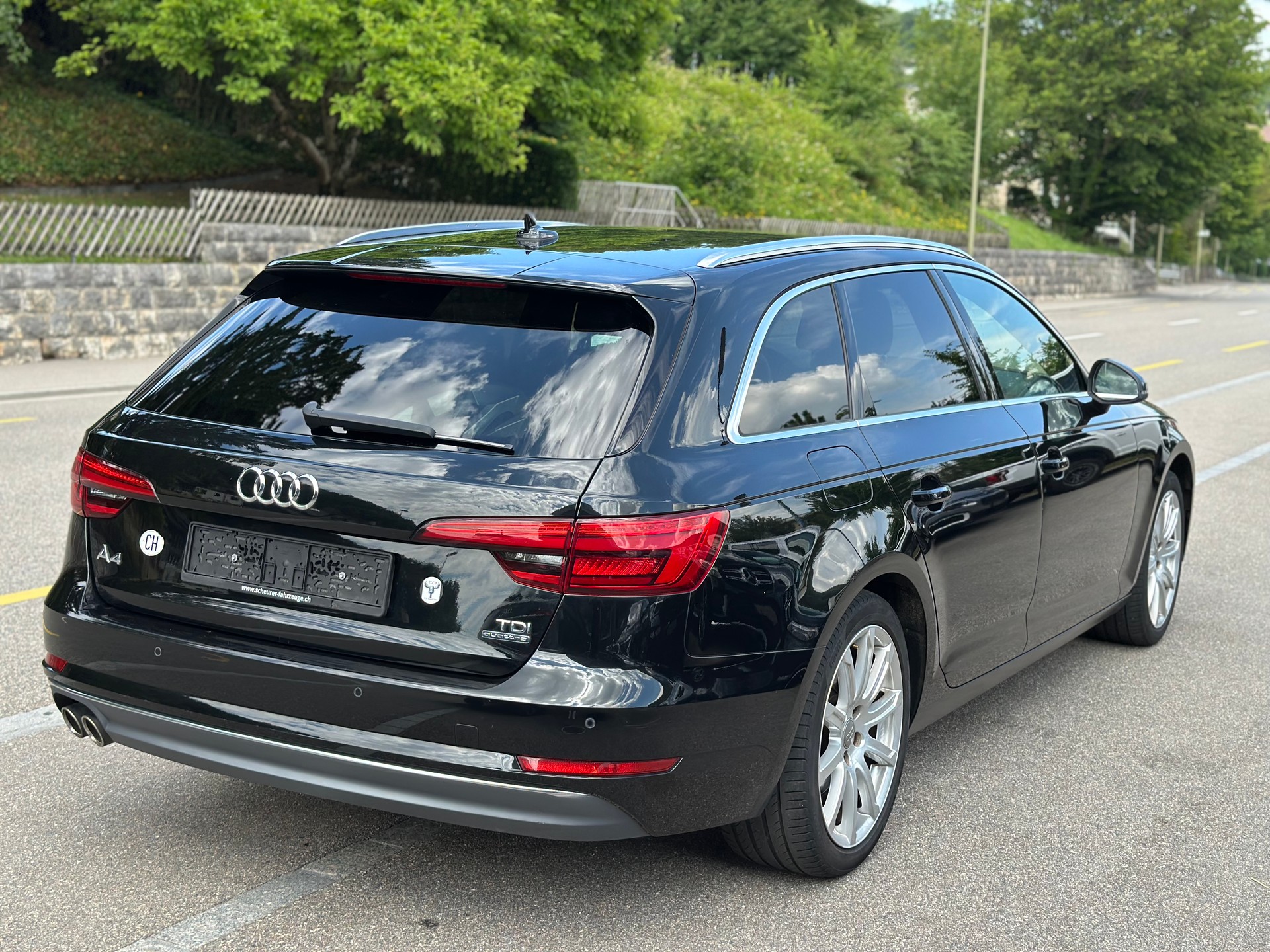 AUDI A4 Avant 2.0 TDI Sport quattro S-tronic-image-6