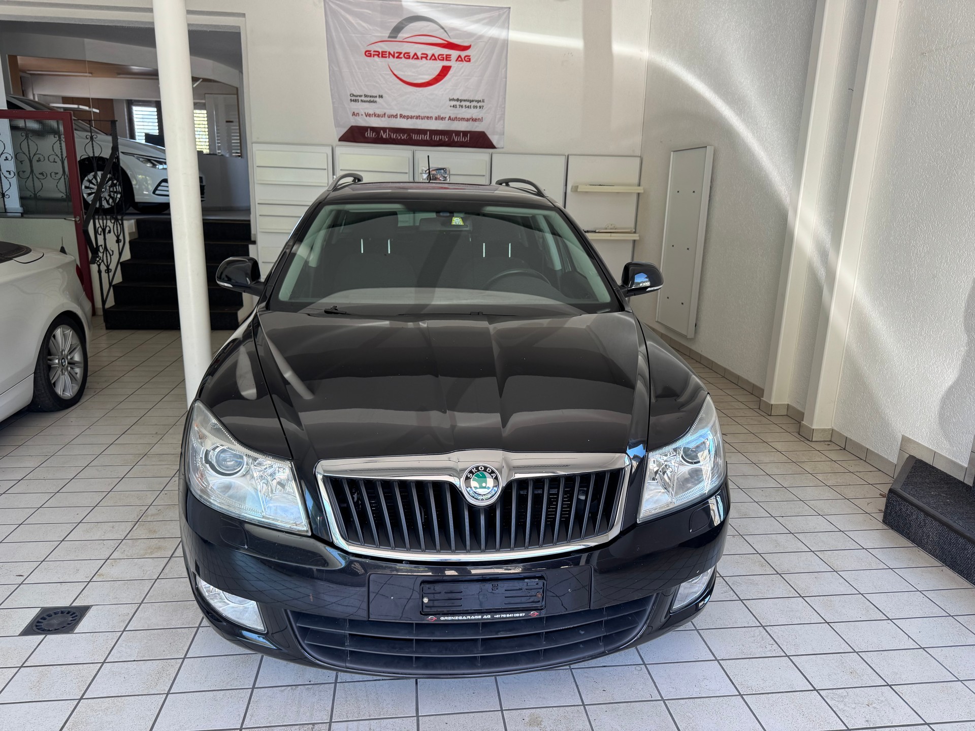 SKODA Octavia Combi 1.8 TSI AllDrive 4x4-image-0