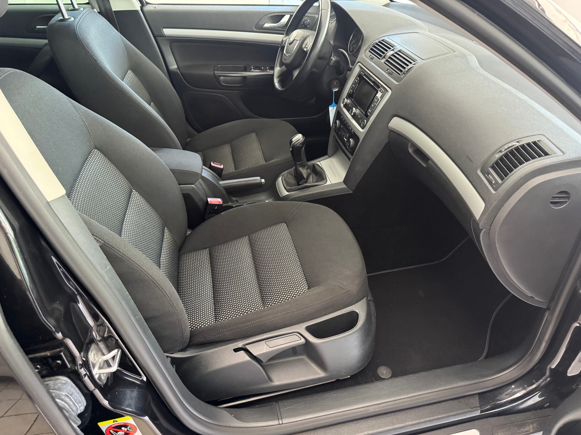 SKODA Octavia Combi 1.8 TSI AllDrive 4x4-image-11