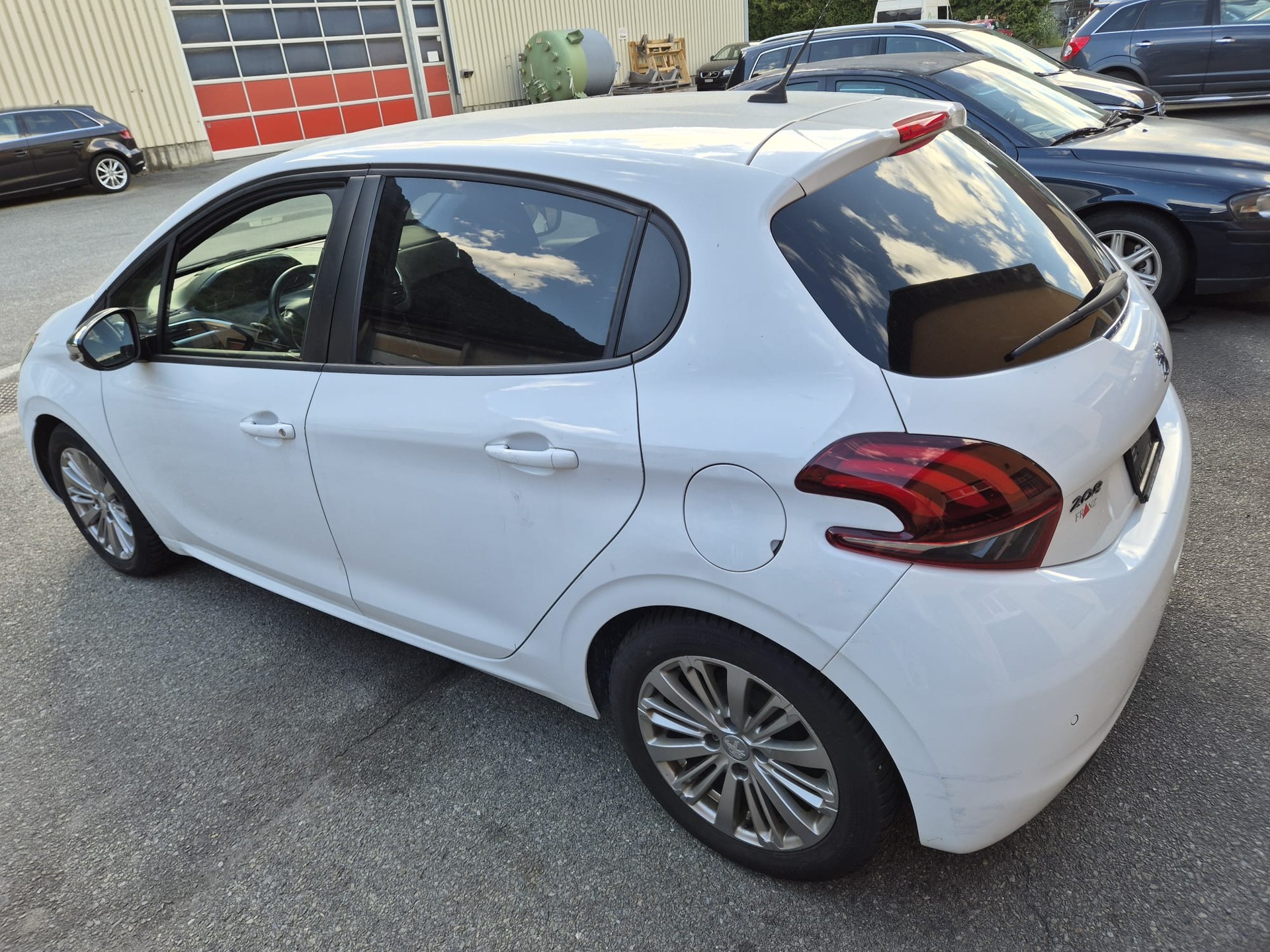 PEUGEOT 208 1.2 PureTech Active-image-6