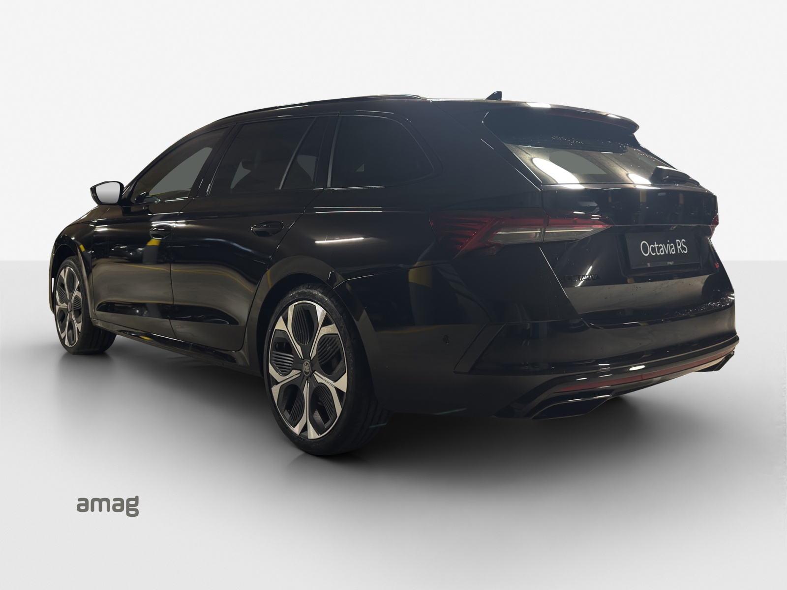 SKODA Octavia RS 30 Years Edition-image-2