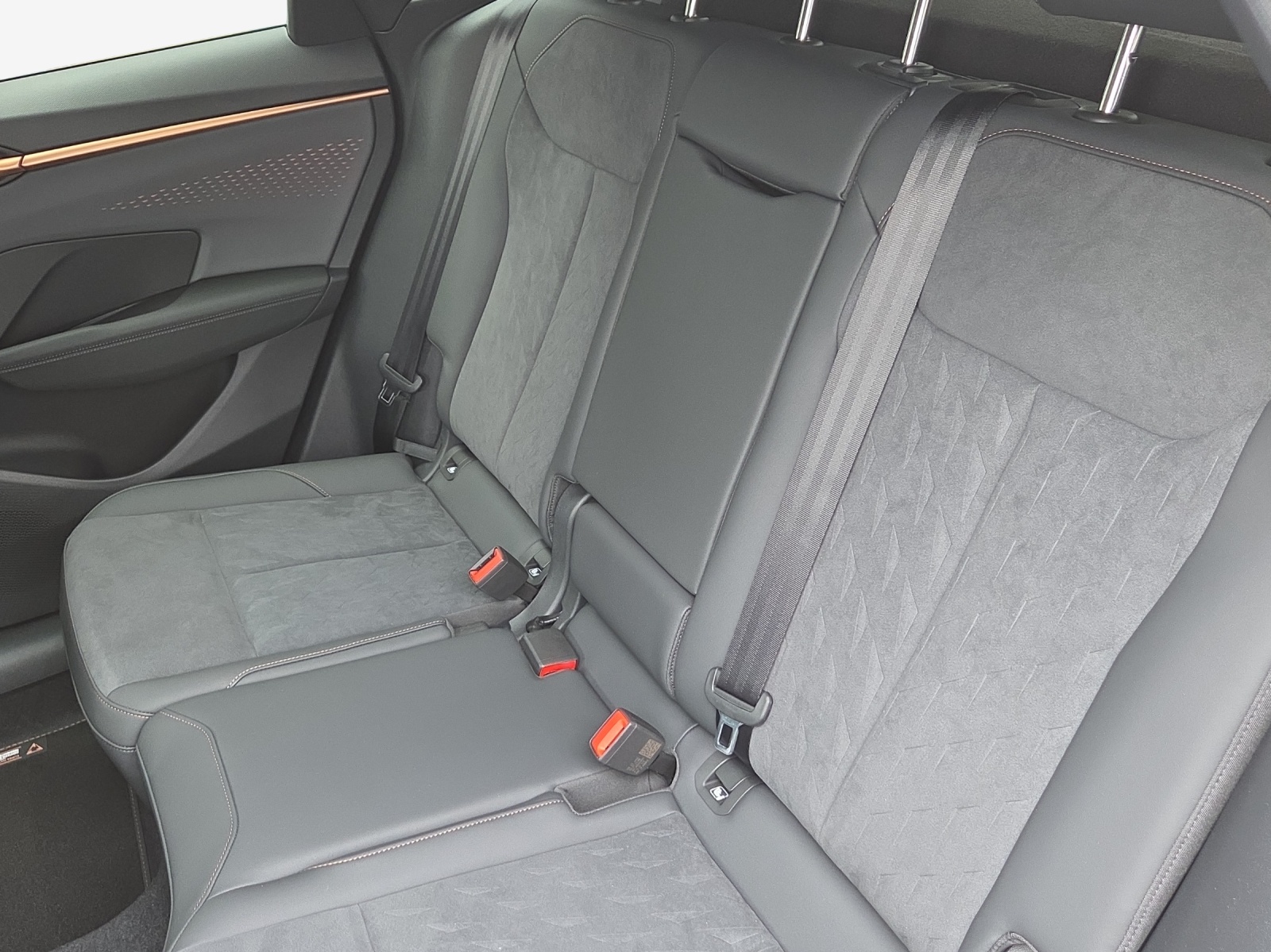CUPRA Terramar 1.5 eHybrid Prime Edition DSG-image-11