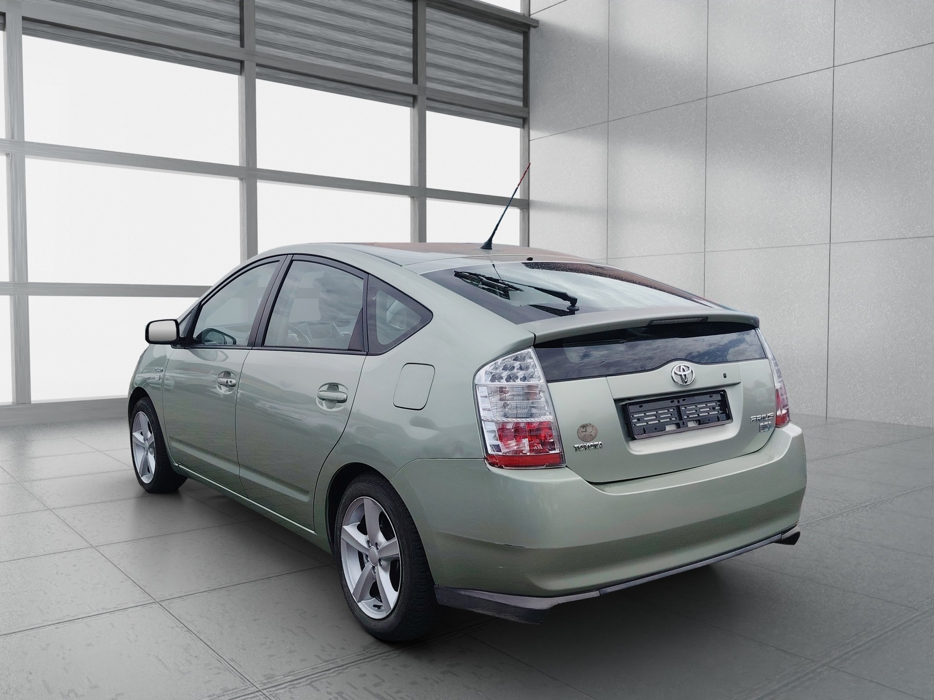 TOYOTA Prius 1.5 16V Hybrid-image-4