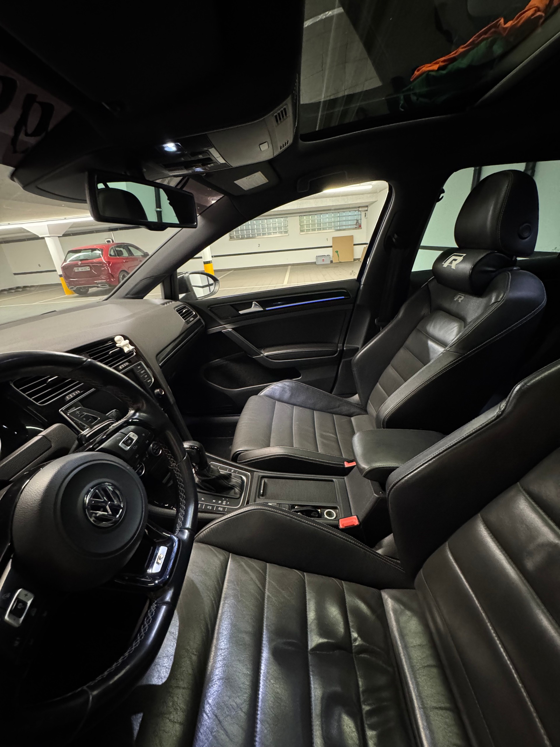 VW 2.0 TSI R DSG 4motion-image-3