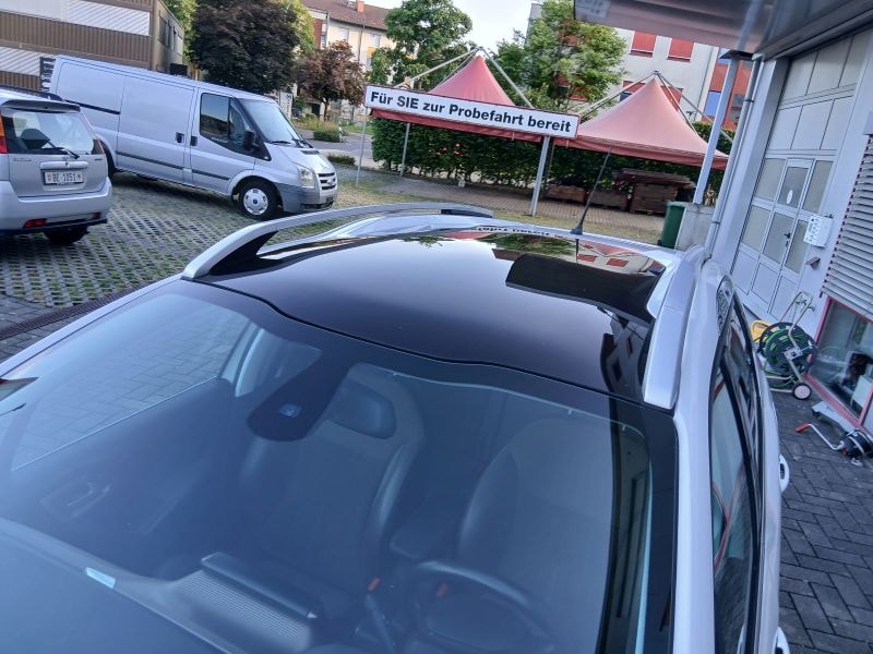 PEUGEOT 2008 1.2 PureTech Allure EAT6-image-4