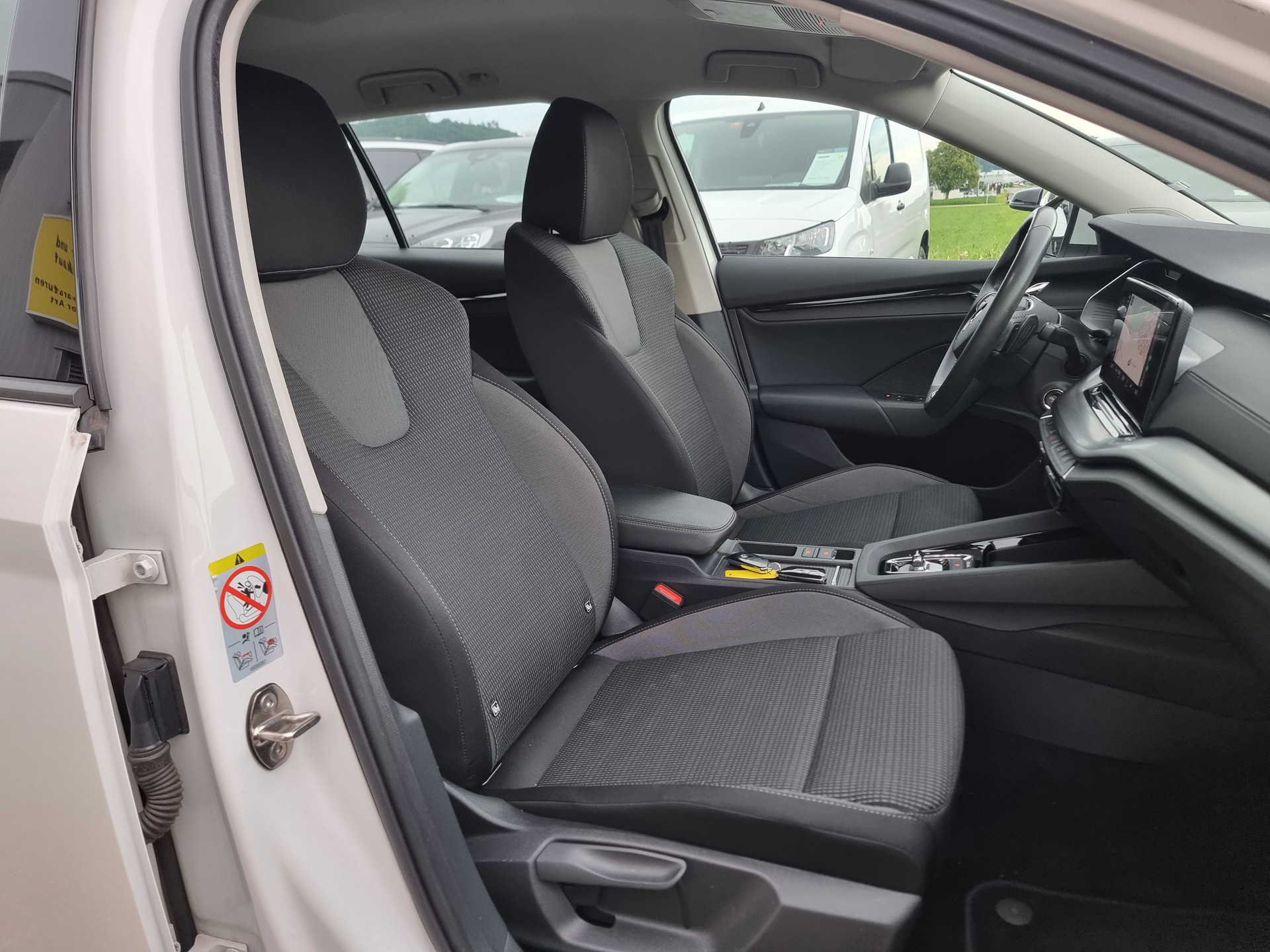 SKODA Octavia Combi 2.0 TDI DSG Ambition 4x4-image-7