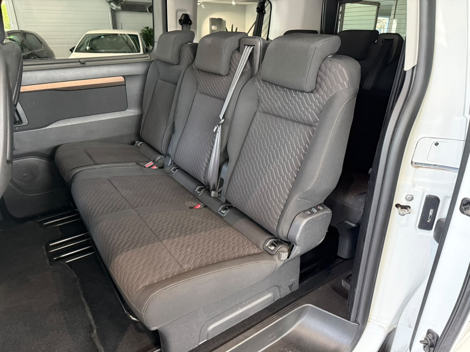 TOYOTA Proace Verso 2.0 D-4D Family Medium Automatic-image-9