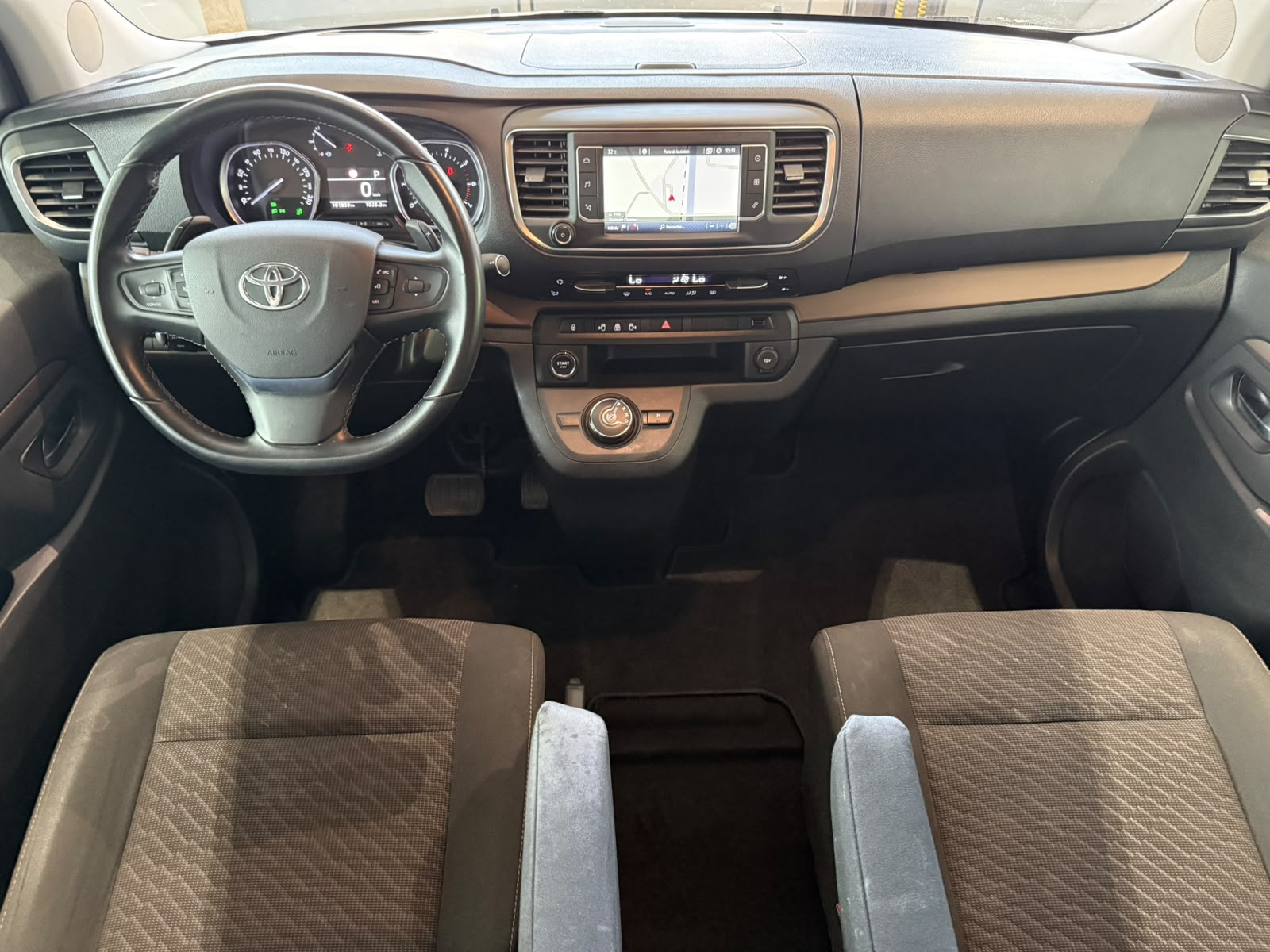 TOYOTA Proace Verso 2.0 D-4D Family Medium Automatic-image-11