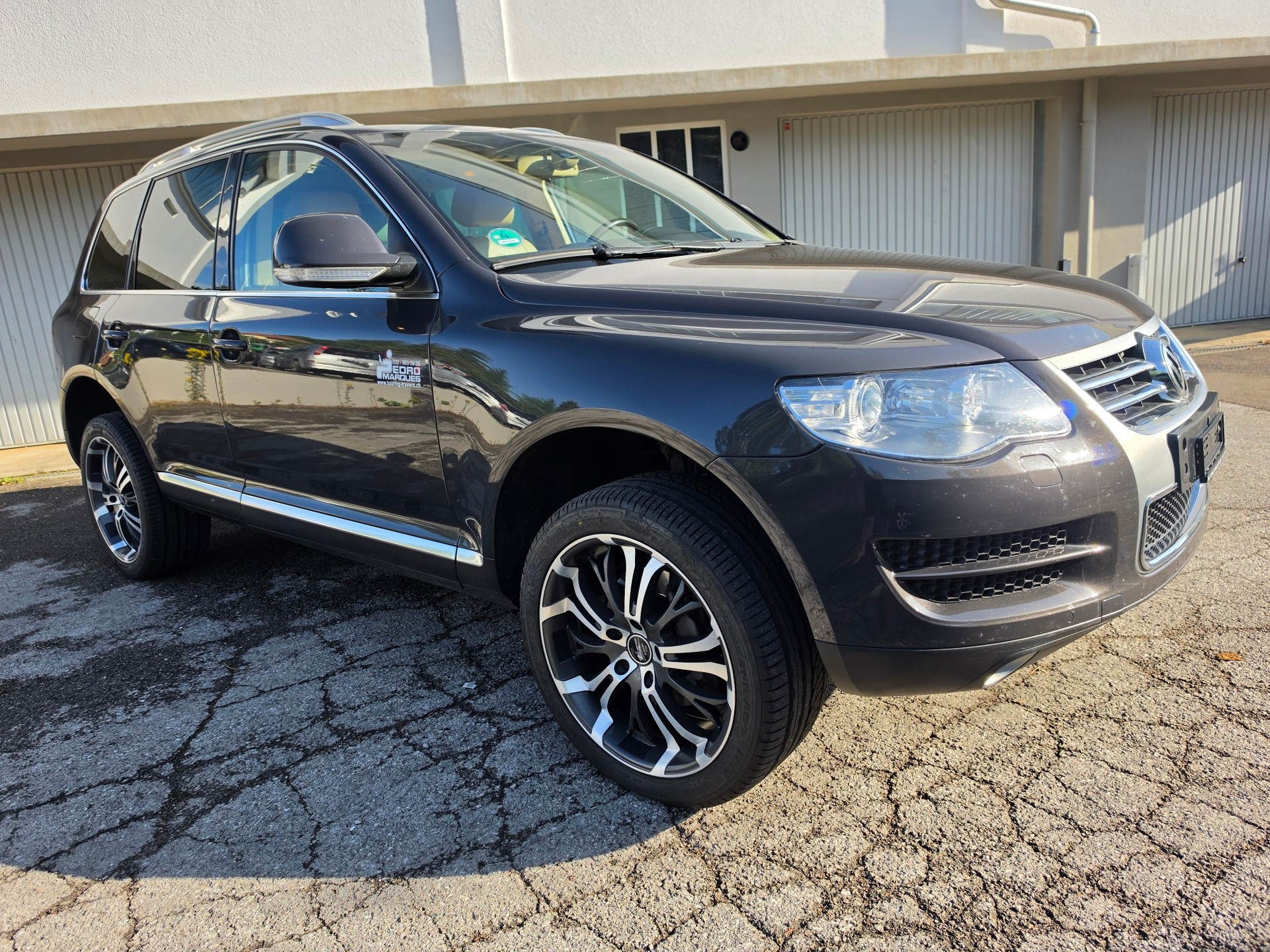 VW Touareg 3.0 TDI Tiptronic-image-2