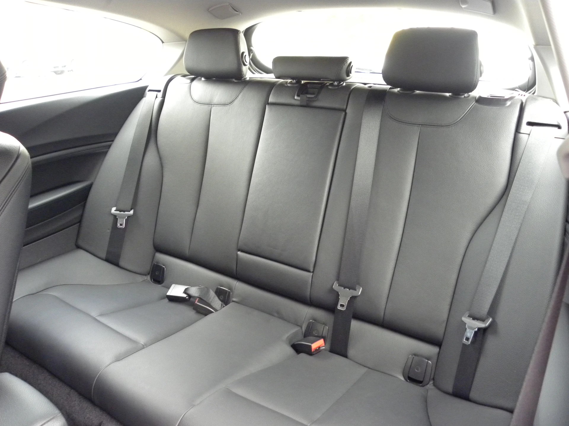 BMW 118i-image-5