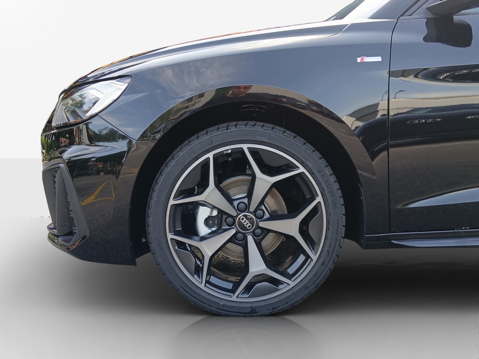 AUDI A1 Sportback 30 TFSI S Line Attraction S-tronic-image-13