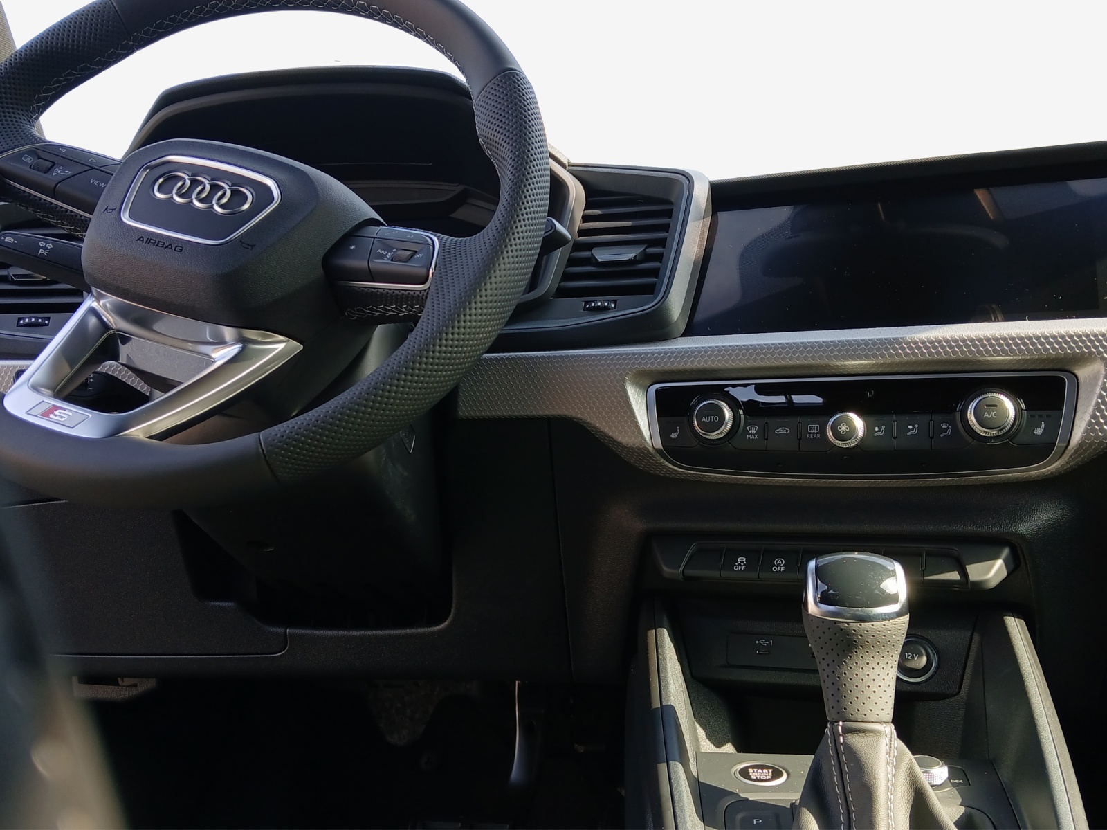 AUDI A1 Sportback 30 TFSI S Line Attraction S-tronic-image-8
