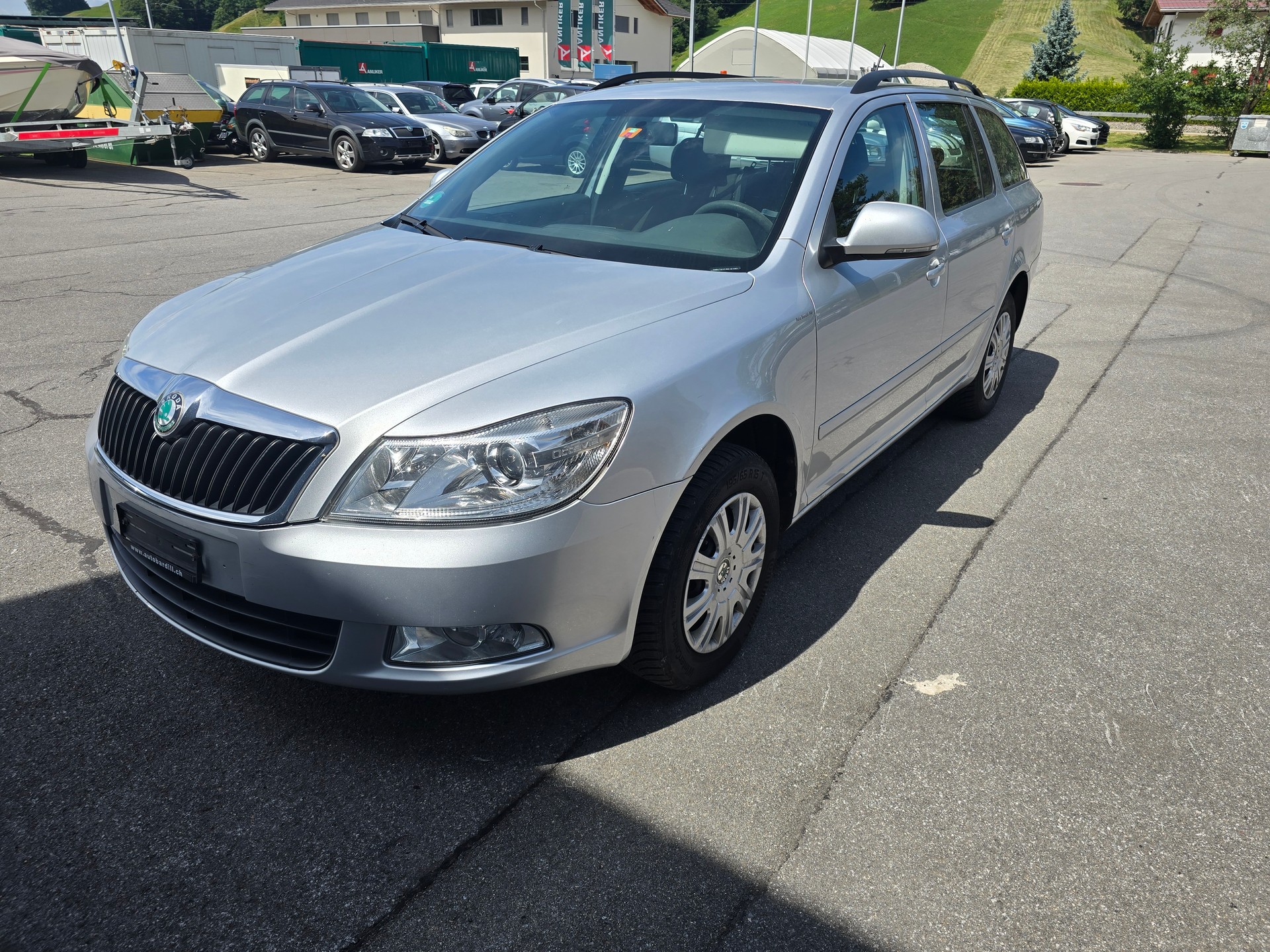 SKODA Octavia Combi 1.6 TDI-image-1