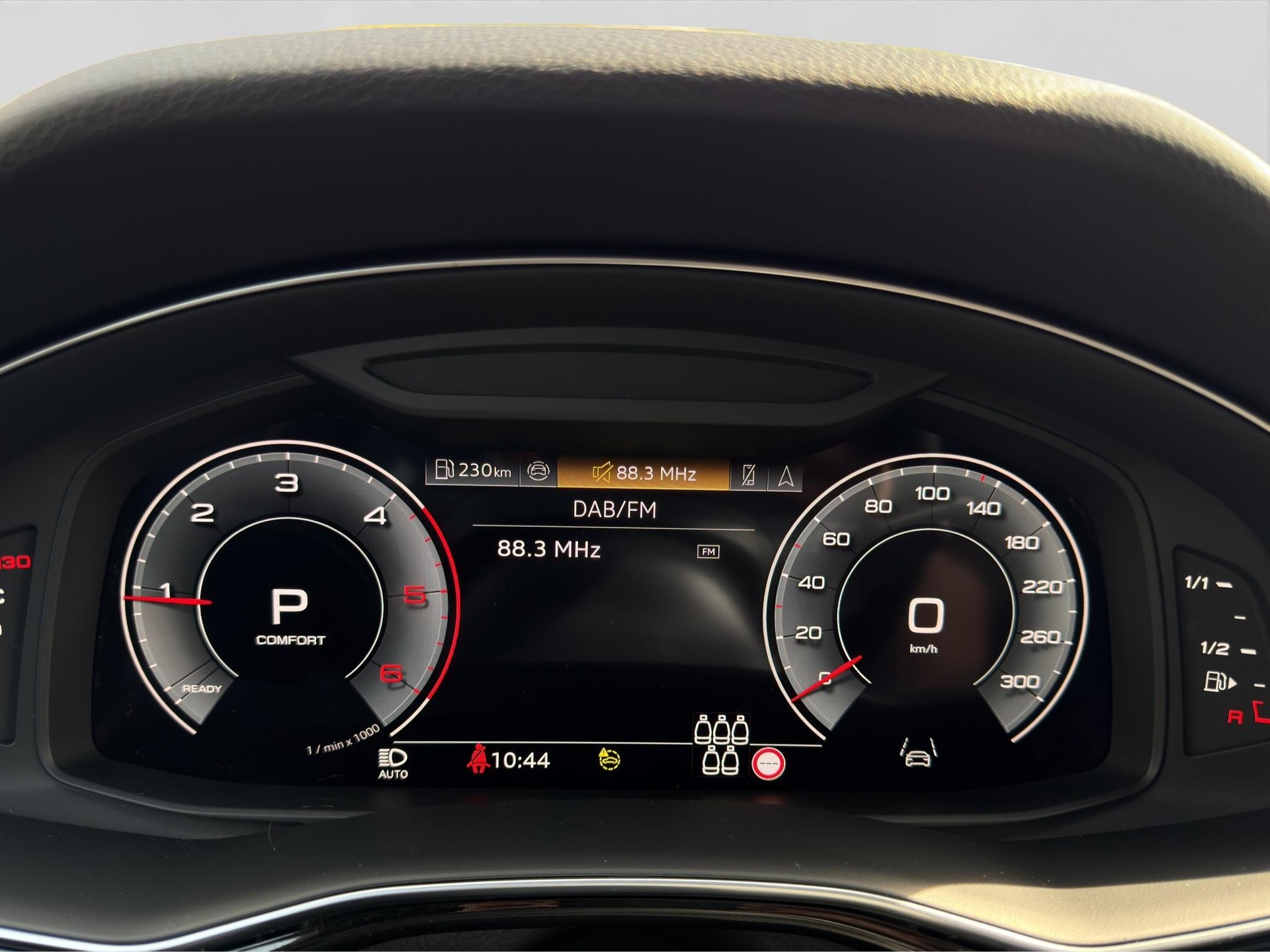 AUDI Q7 SUV 3.0 50 TDI S Line quattro T-Tronic-image-3
