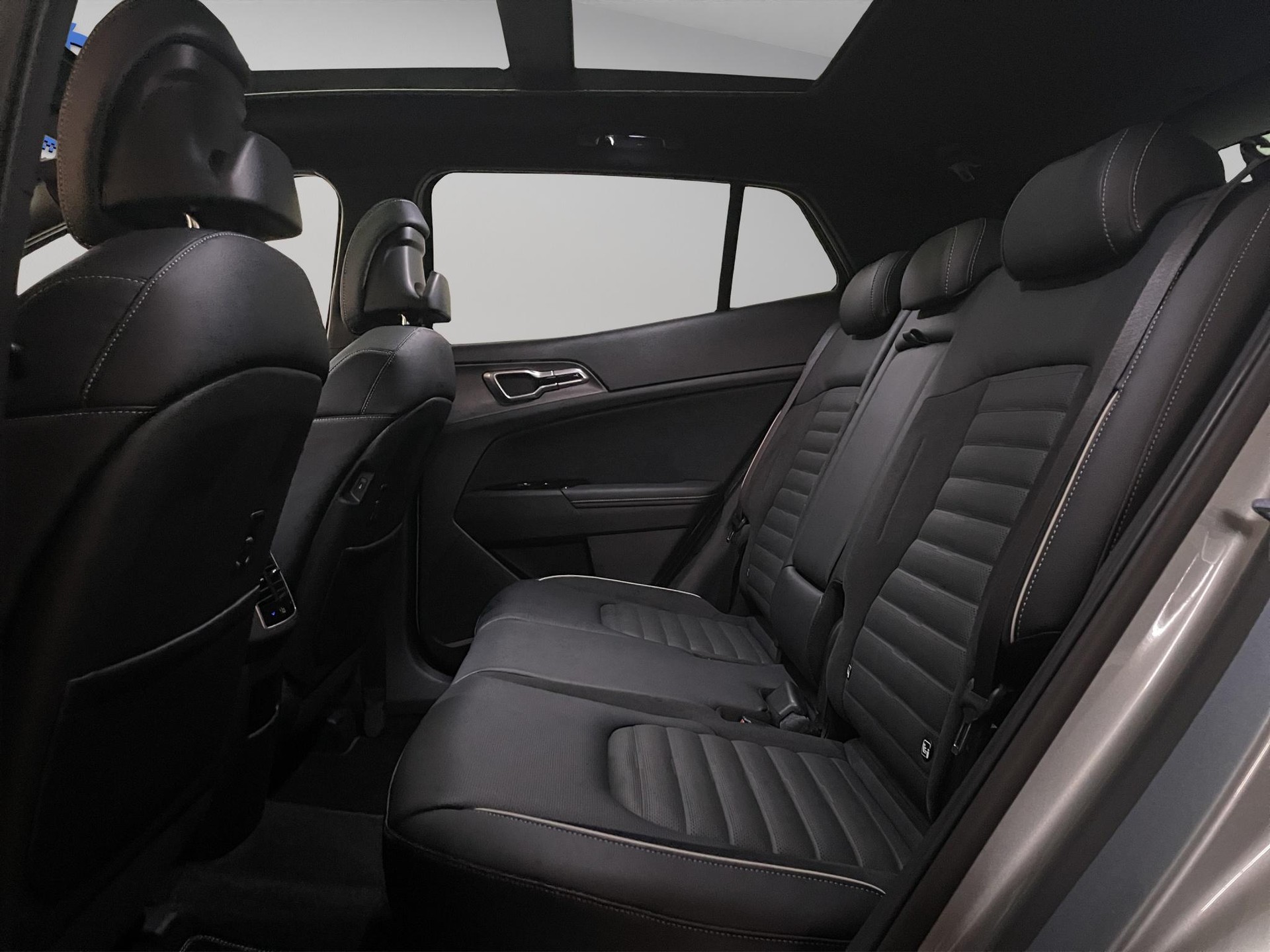 KIA Sportage 1.6 T-GDi Hybrid GT-Line-image-9