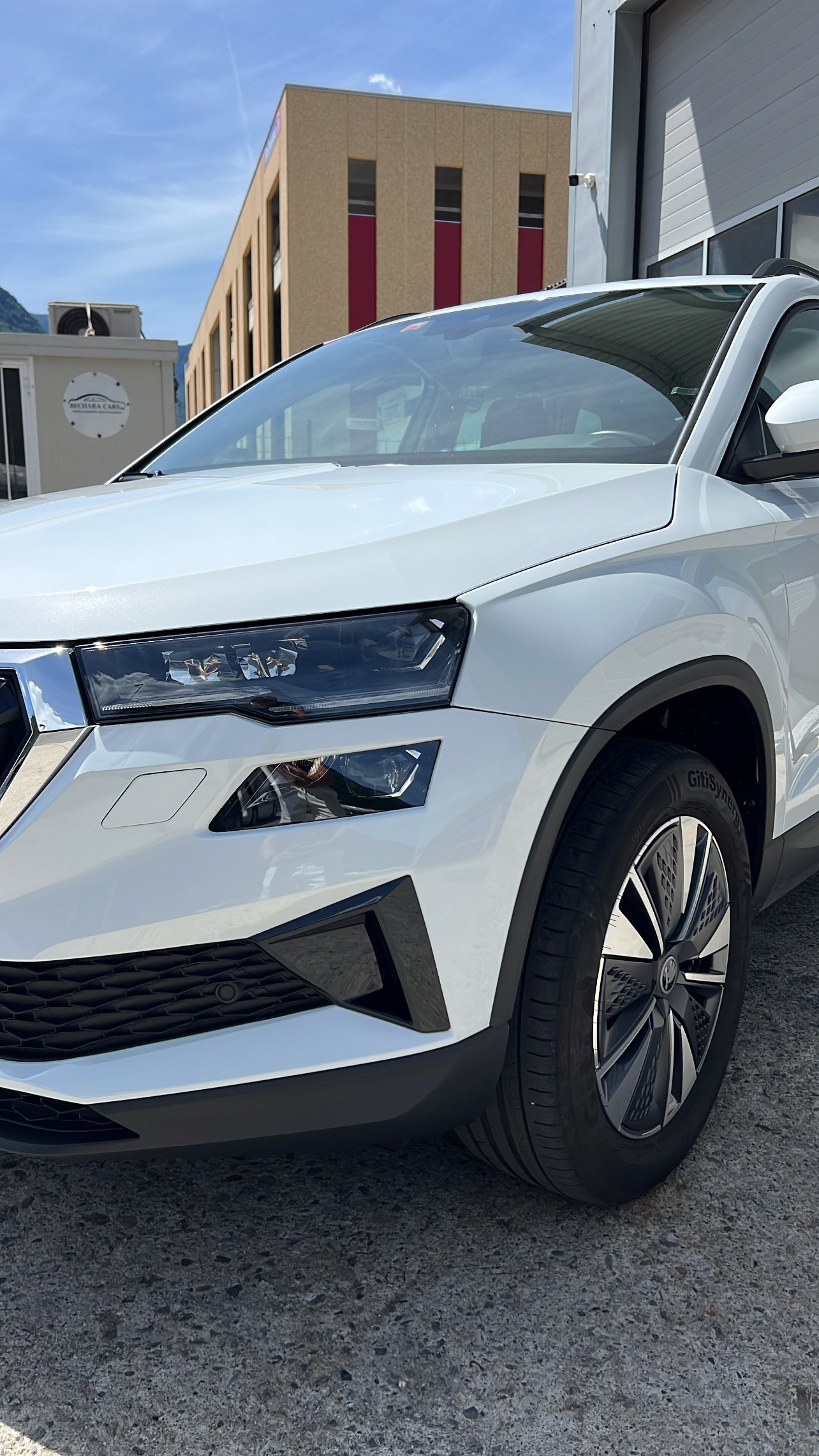 SKODA Karoq 2.0 TDI CR Selection 4x4 DSG - Garantie - Top Zustand - Leasing da 405.-/mese-image-6