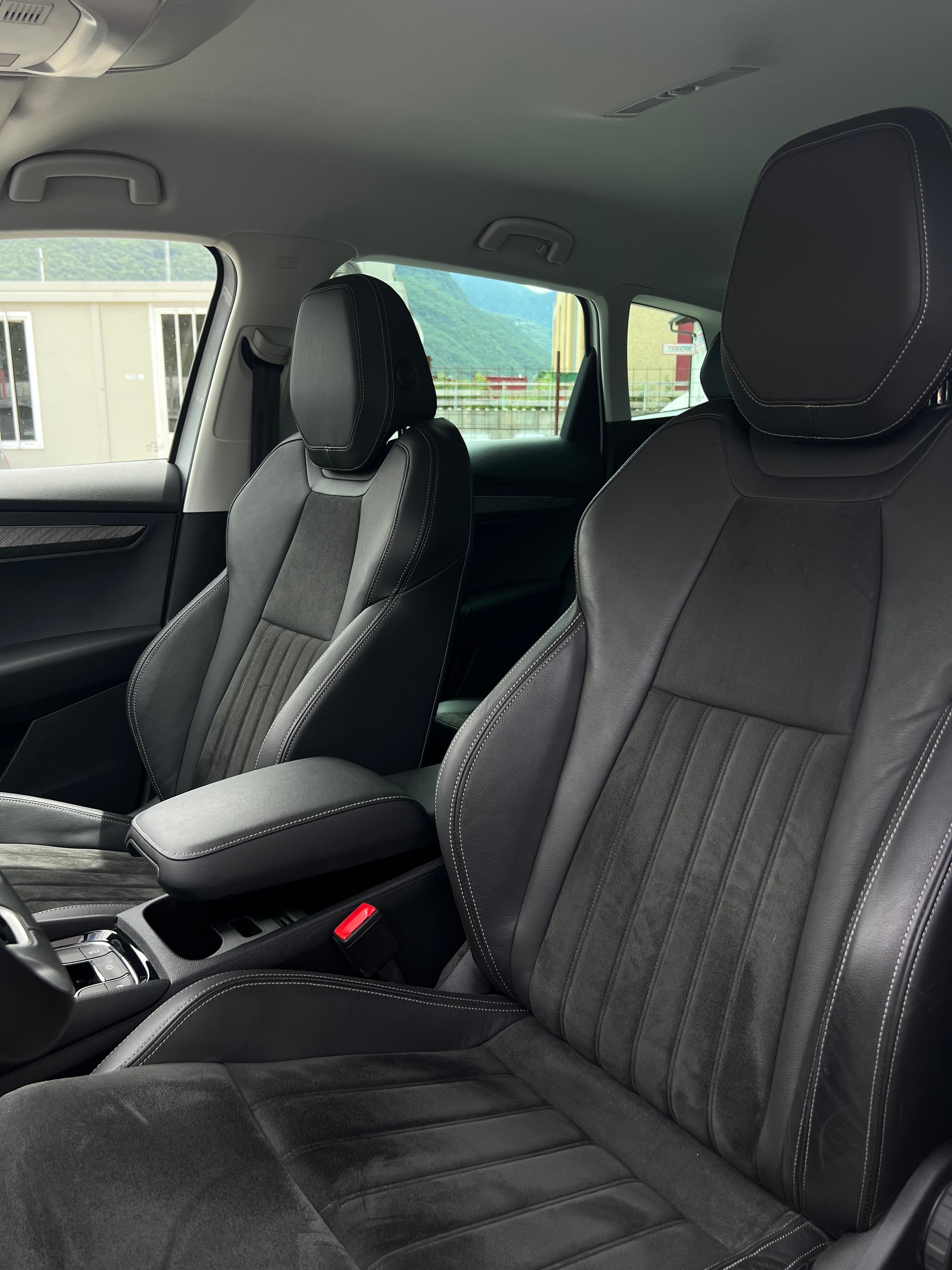 SKODA Karoq 2.0 TDI CR Selection 4x4 DSG - Garantie - Top Zustand - Leasing da 405.-/mese-image-9