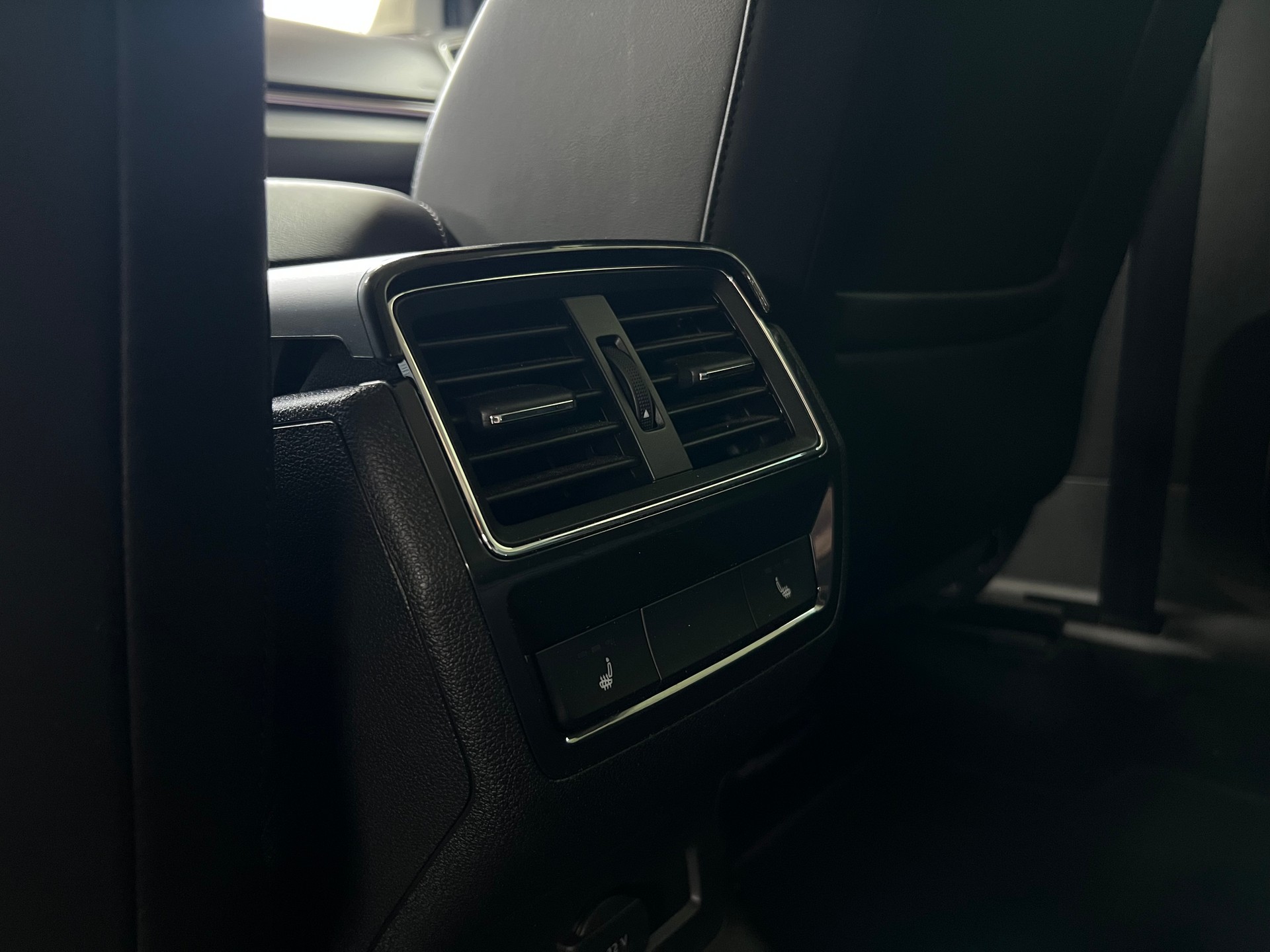 SKODA Karoq 2.0 TDI CR Selection 4x4 DSG - Garantie - Top Zustand - Leasing da 405.-/mese-image-13