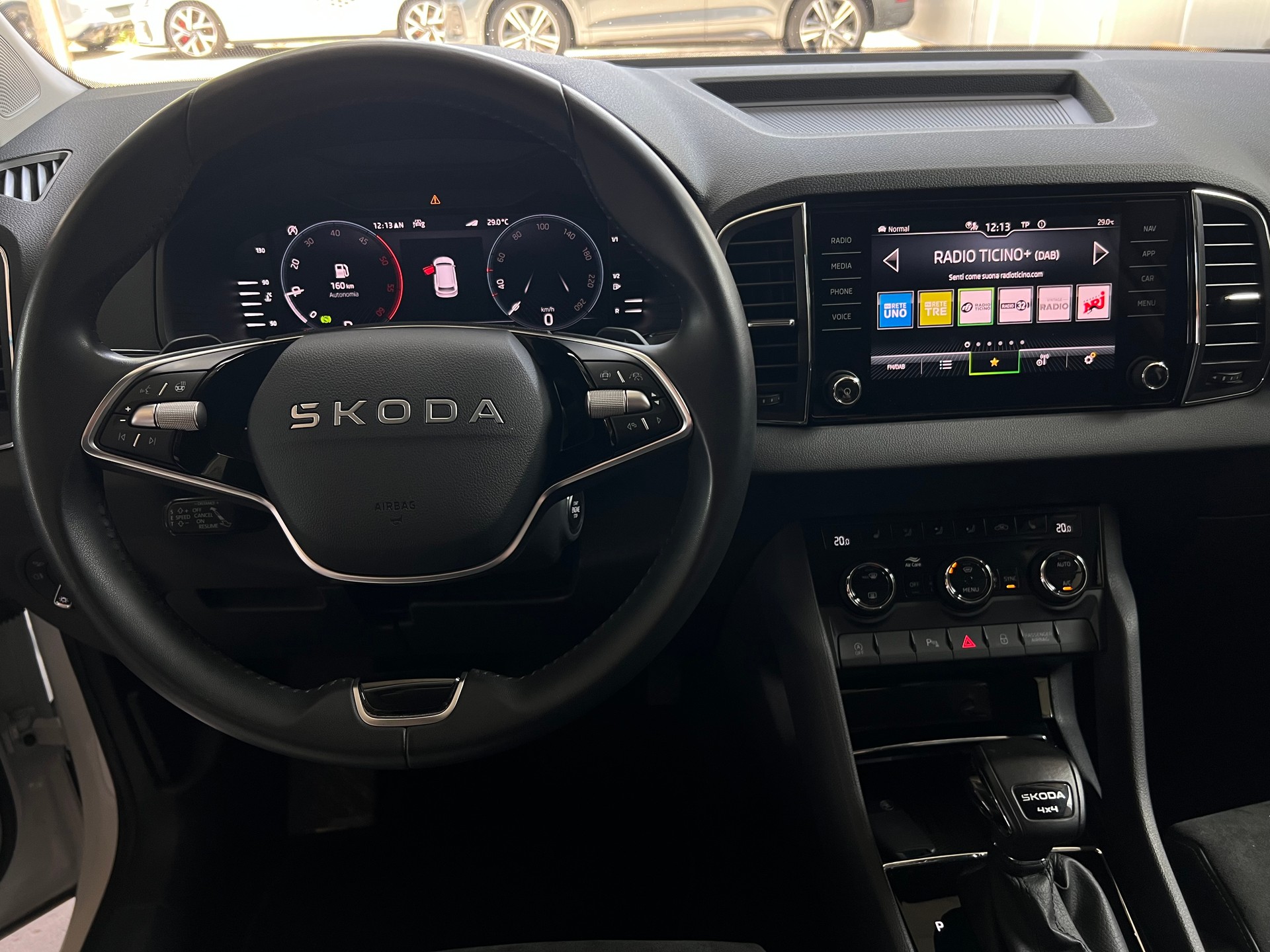 SKODA Karoq 2.0 TDI CR Selection 4x4 DSG - Garantie - Top Zustand - Leasing da 405.-/mese-image-14