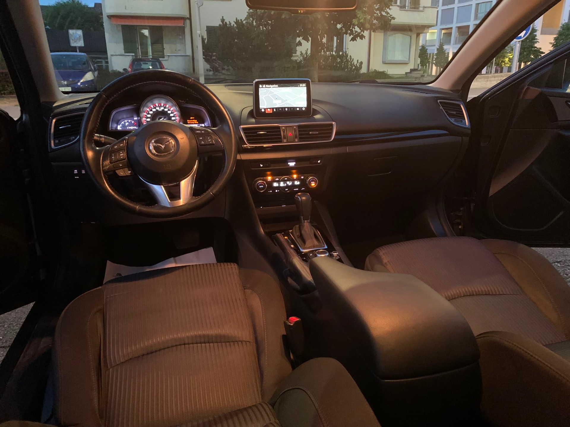 MAZDA 3 1.5 16V CD Ambition Activematic-image-4