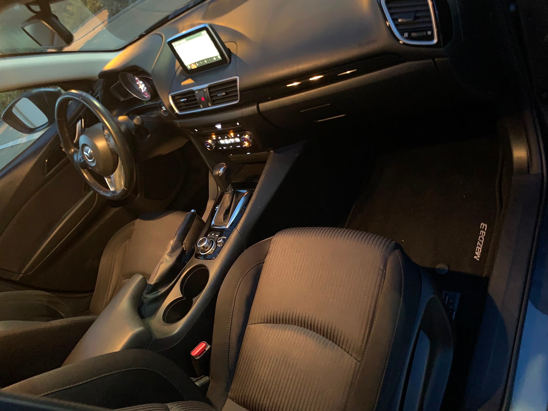MAZDA 3 1.5 16V CD Ambition Activematic-image-9