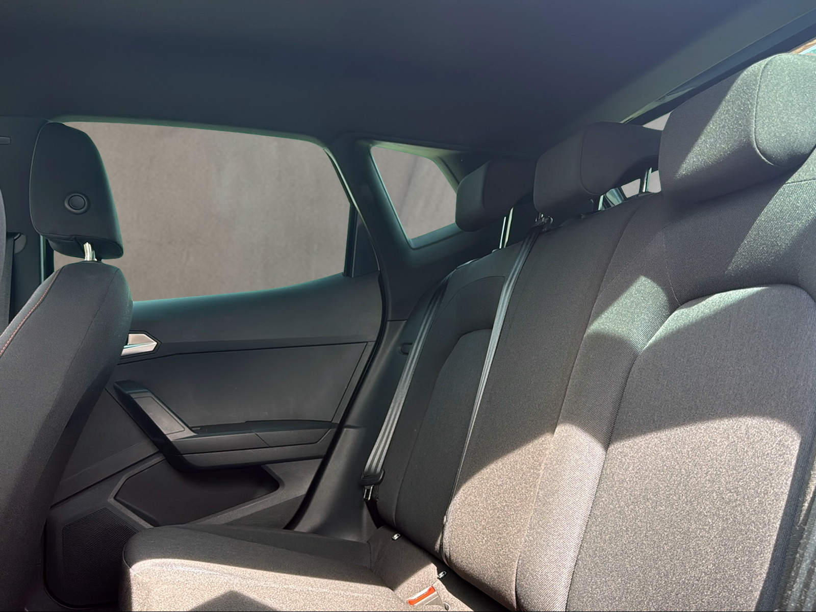 SEAT Arona 1.0 TSI Eco Hola FR DSG-image-11