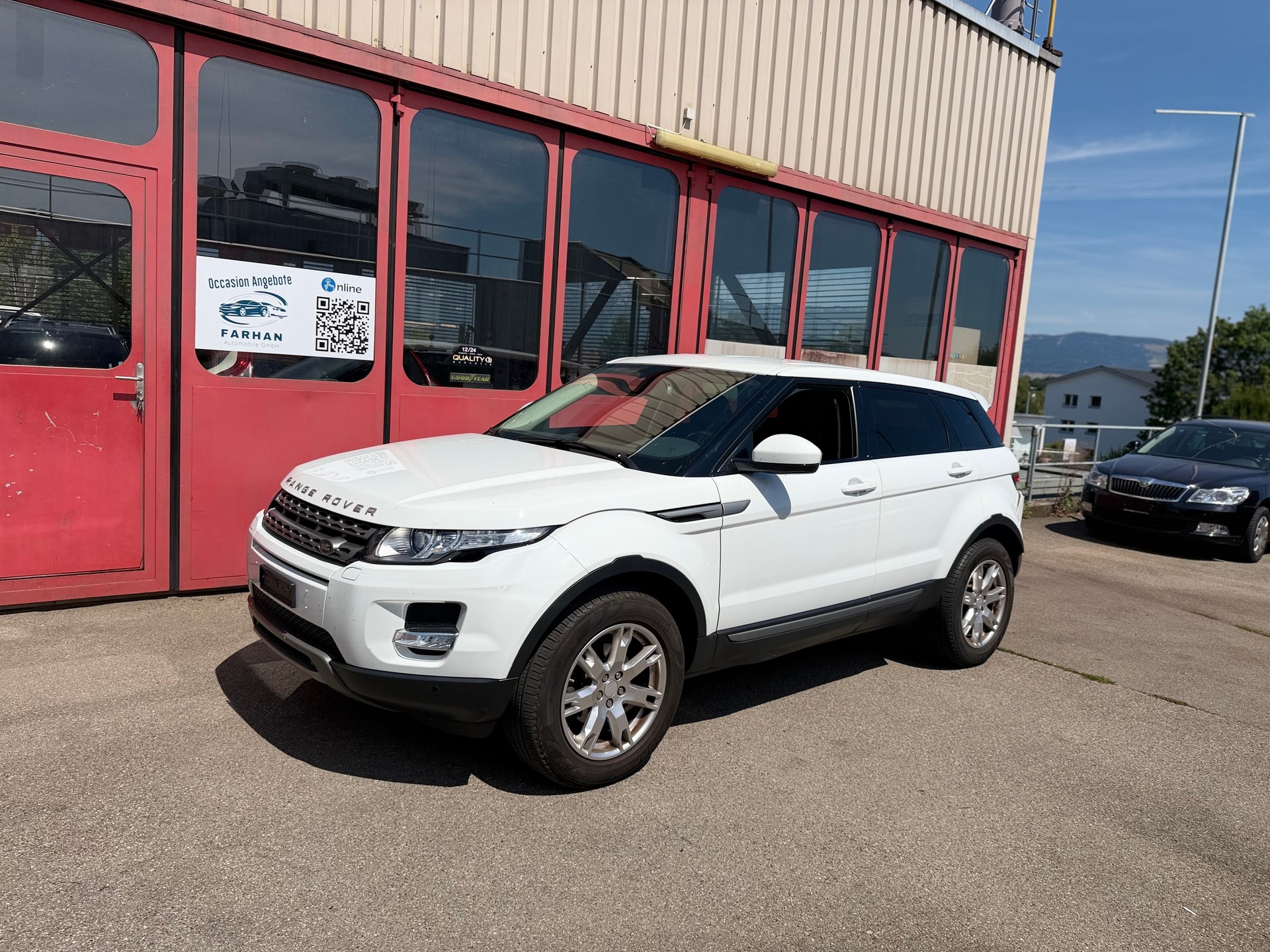 LAND ROVER Range Rover Evoque 2.2 Pure TD4-image-2