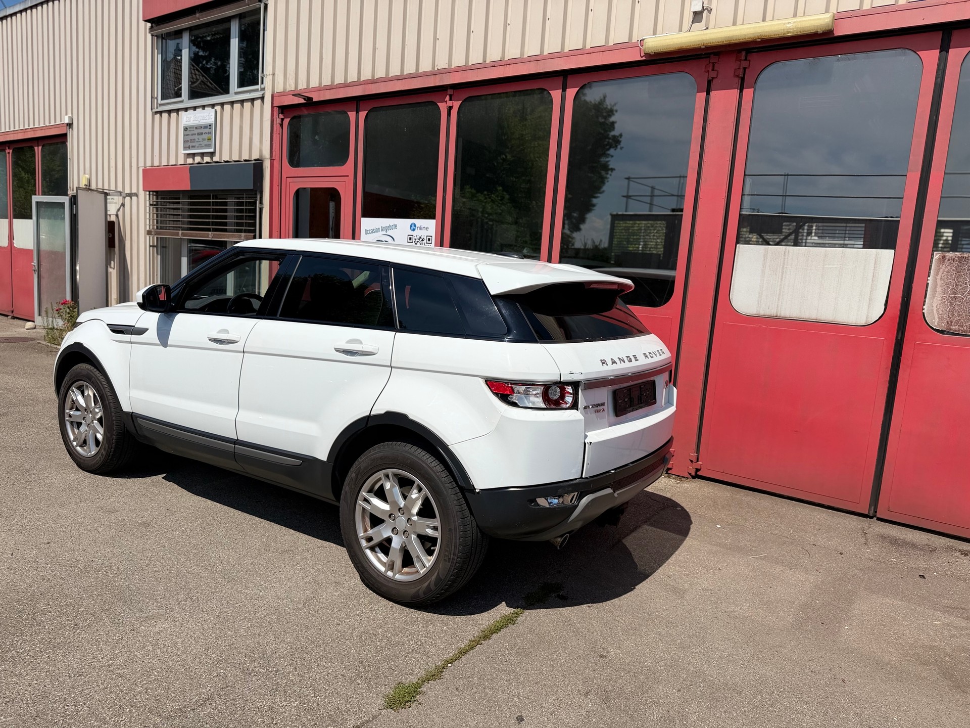 LAND ROVER Range Rover Evoque 2.2 Pure TD4-image-4