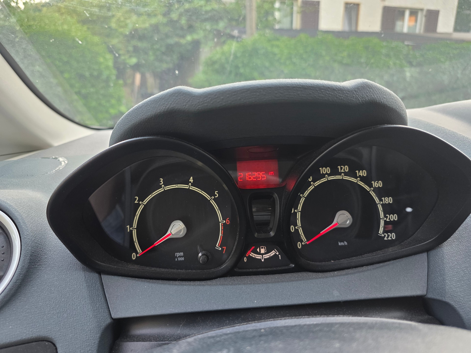 FORD Fiesta 1.6 16V Sport-image-4