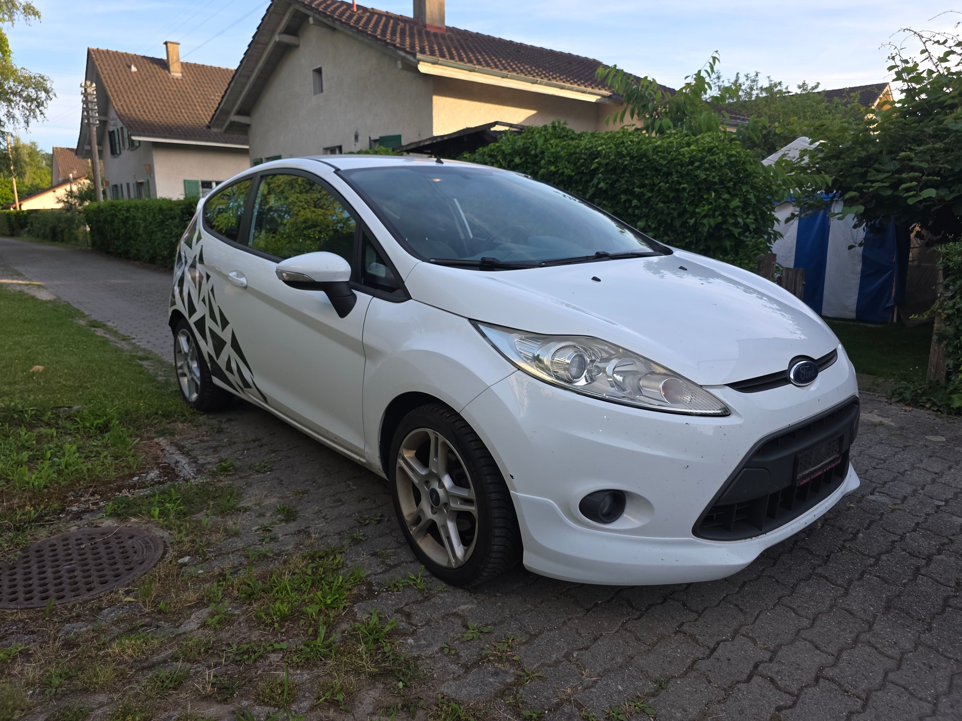 FORD Fiesta 1.6 16V Sport-image-3